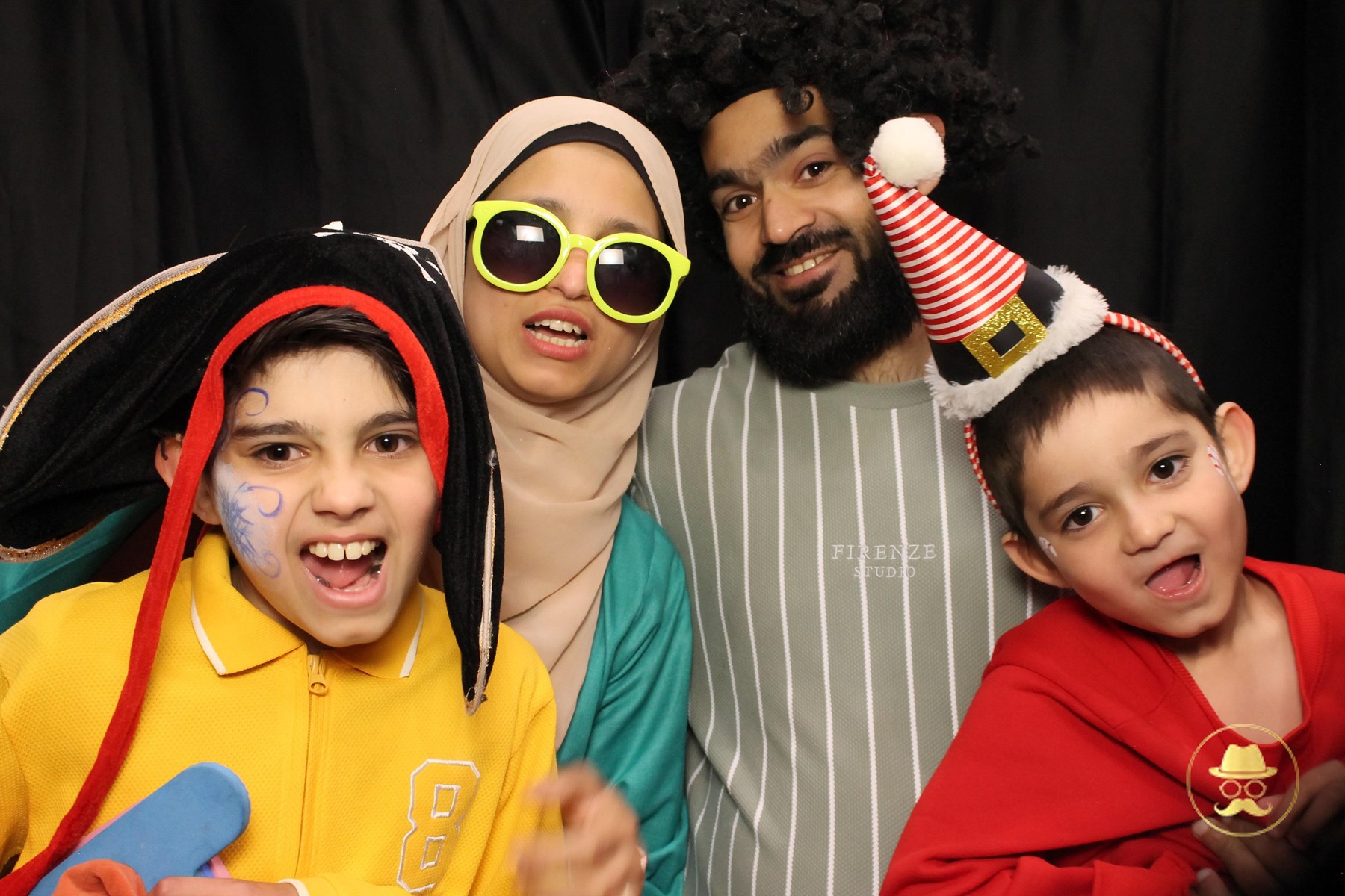 Special Children's Christmas Party | View more photos from the event at chchgallery.classicphotobooths.co.nz/u/chchcpbgallery/Special-Childrens-Christmas-Party-3