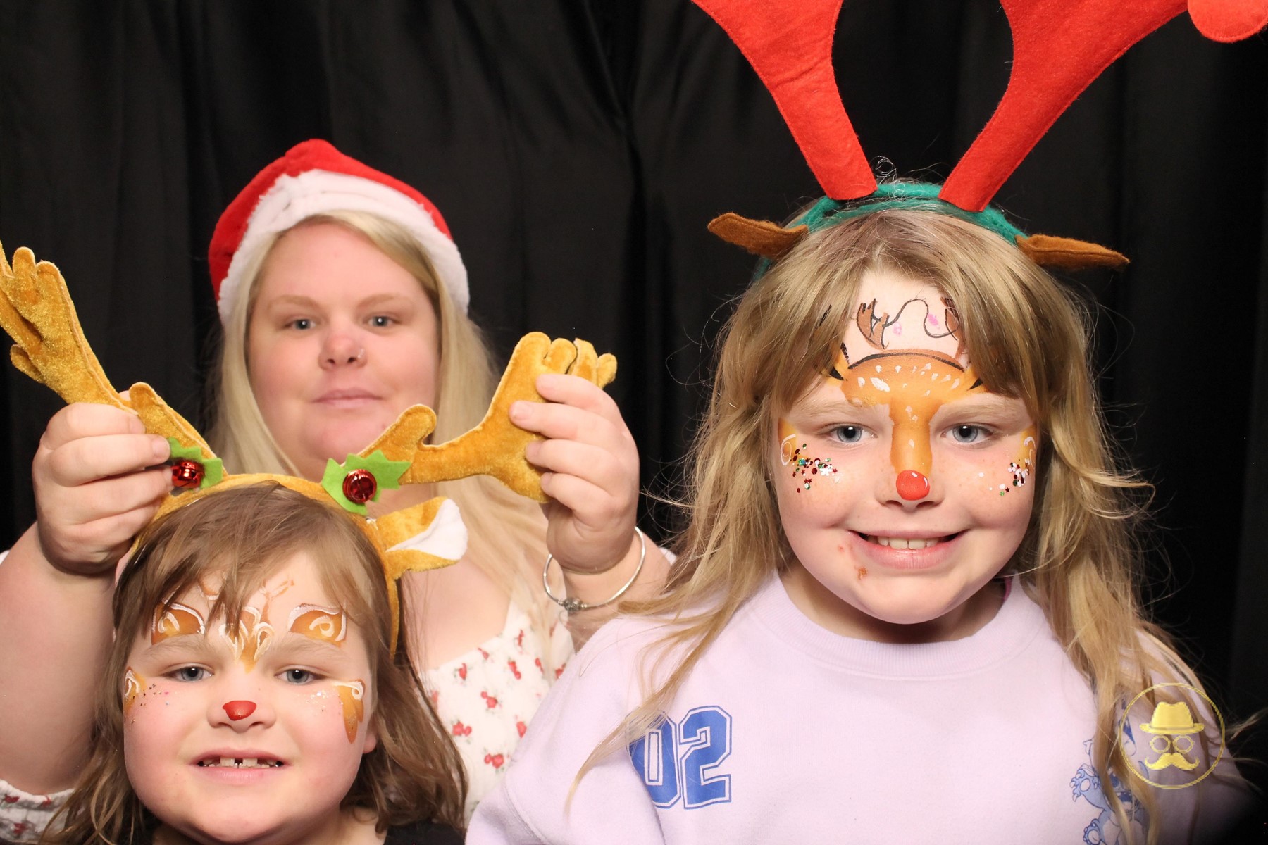 Special Children's Christmas Party | View more photos from the event at chchgallery.classicphotobooths.co.nz/u/chchcpbgallery/Special-Childrens-Christmas-Party-3