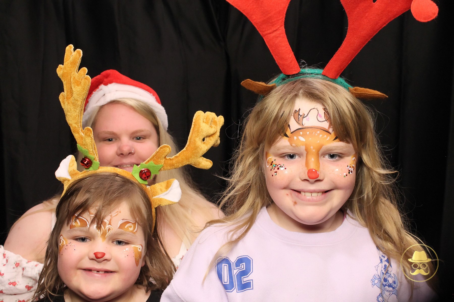 Special Children's Christmas Party | View more photos from the event at chchgallery.classicphotobooths.co.nz/u/chchcpbgallery/Special-Childrens-Christmas-Party-3