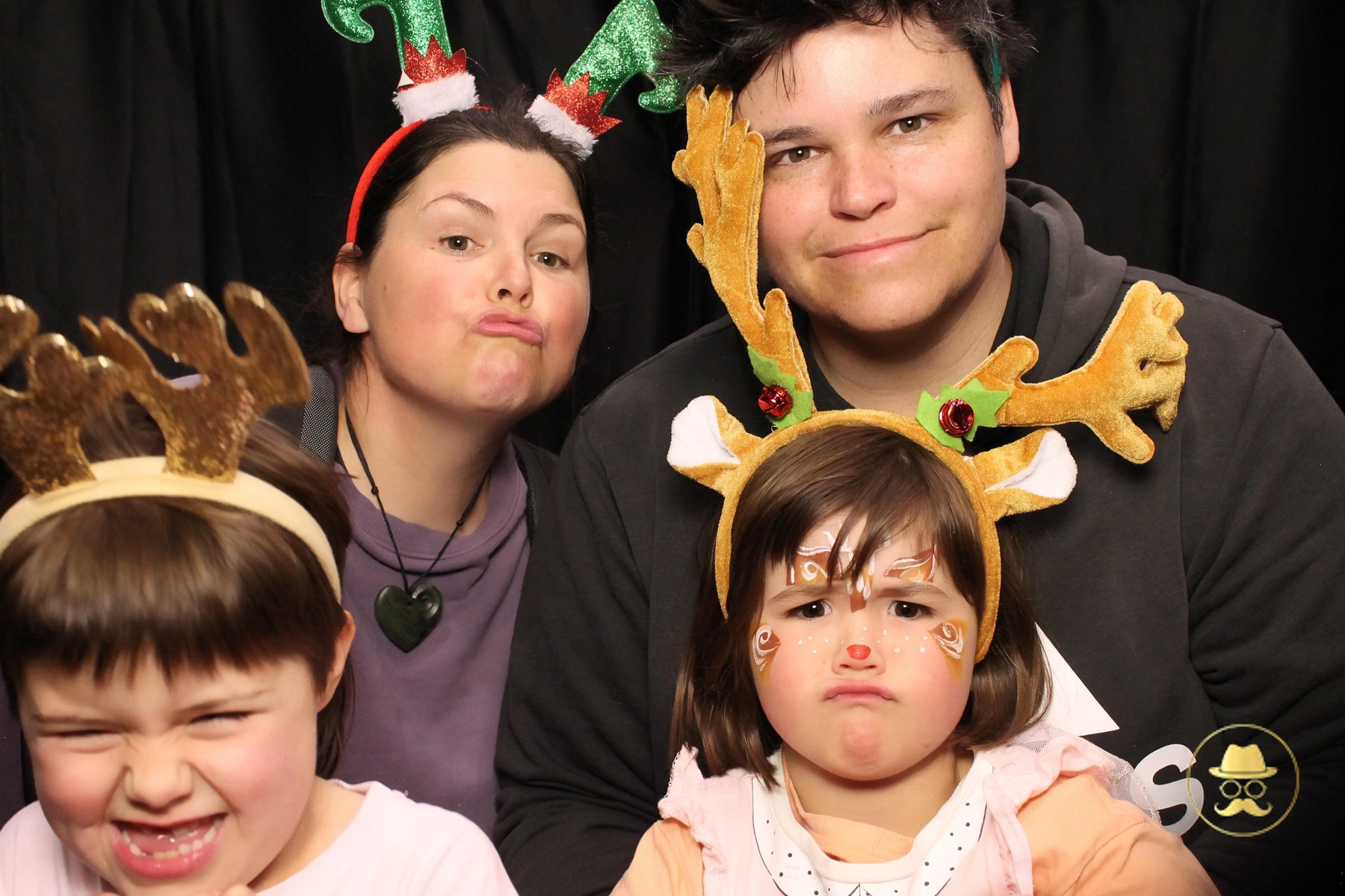 Special Children's Christmas Party | View more photos from the event at chchgallery.classicphotobooths.co.nz/u/chchcpbgallery/Special-Childrens-Christmas-Party-3