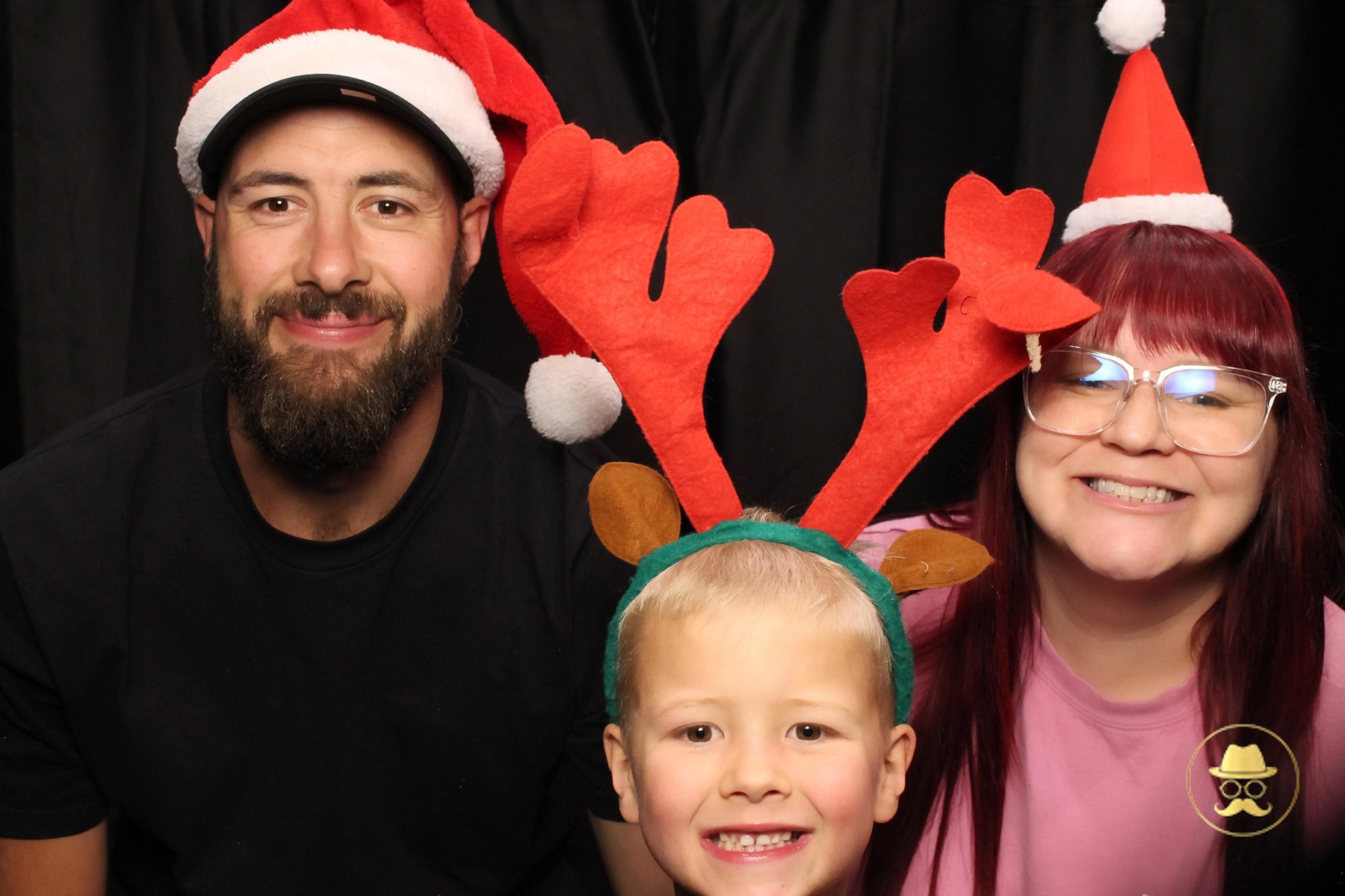 Special Children's Christmas Party | View more photos from the event at chchgallery.classicphotobooths.co.nz/u/chchcpbgallery/Special-Childrens-Christmas-Party-3