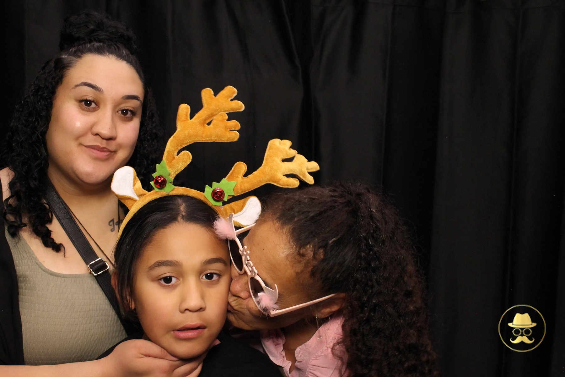 Special Children's Christmas Party | View more photos from the event at chchgallery.classicphotobooths.co.nz/u/chchcpbgallery/Special-Childrens-Christmas-Party-3