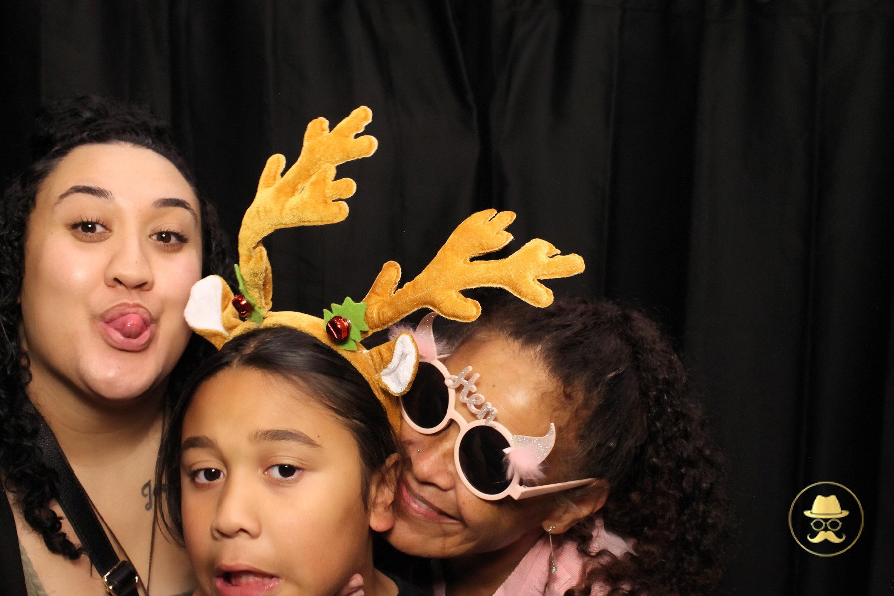 Special Children's Christmas Party | View more photos from the event at chchgallery.classicphotobooths.co.nz/u/chchcpbgallery/Special-Childrens-Christmas-Party-3