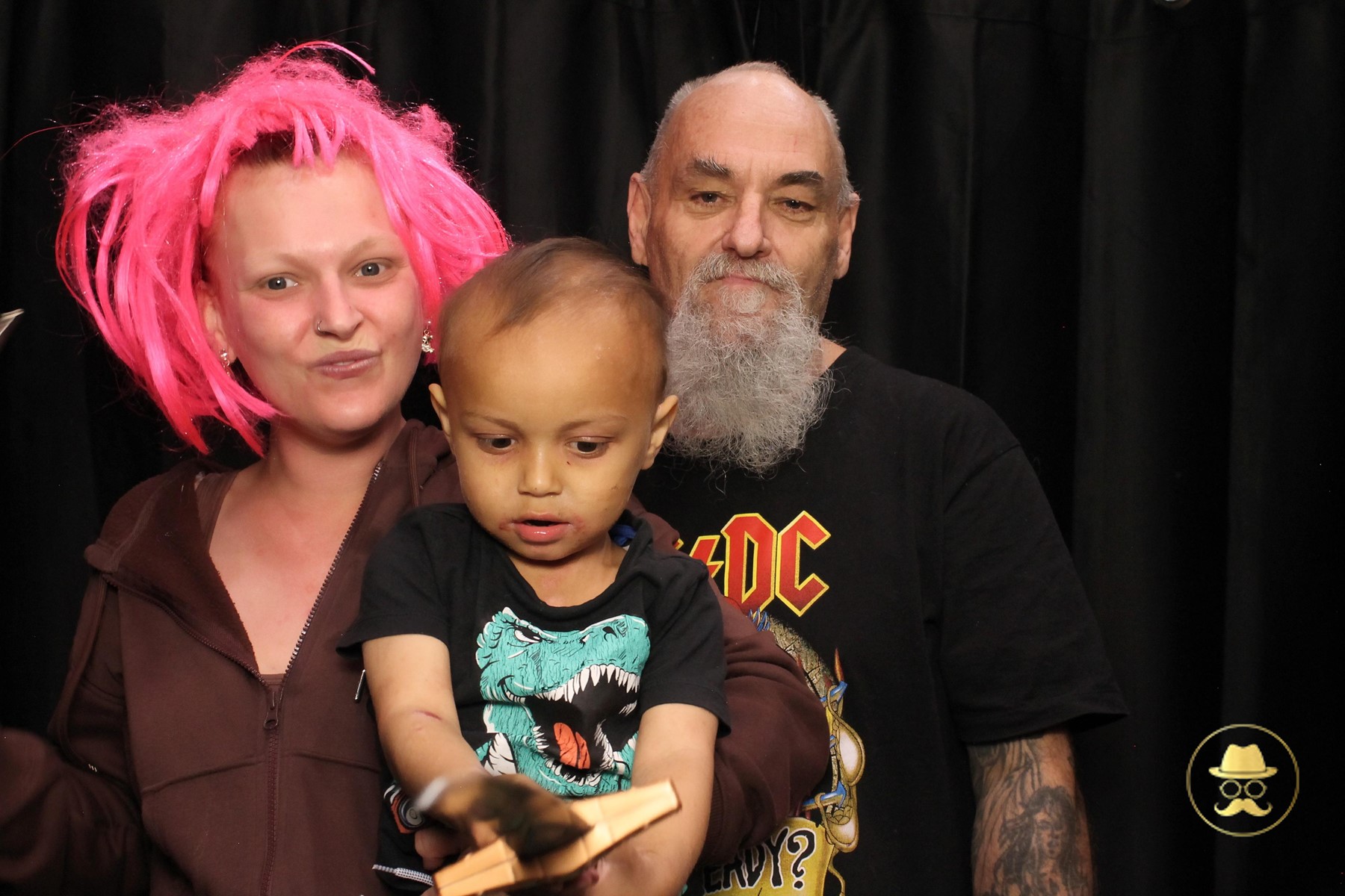 Special Children's Christmas Party | View more photos from the event at chchgallery.classicphotobooths.co.nz/u/chchcpbgallery/Special-Childrens-Christmas-Party-3