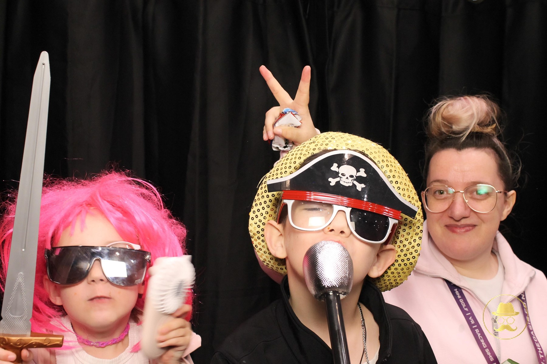 Special Children's Christmas Party | View more photos from the event at chchgallery.classicphotobooths.co.nz/u/chchcpbgallery/Special-Childrens-Christmas-Party-3