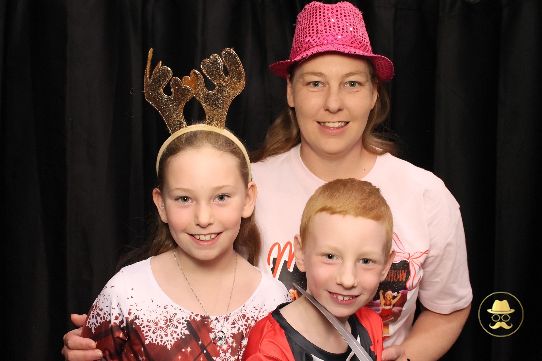 Special Children's Christmas Party | View more photos from the event at chchgallery.classicphotobooths.co.nz/u/chchcpbgallery/Special-Childrens-Christmas-Party-3