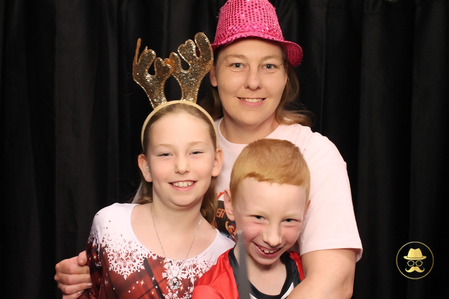 Special Children's Christmas Party | View more photos from the event at chchgallery.classicphotobooths.co.nz/u/chchcpbgallery/Special-Childrens-Christmas-Party-3