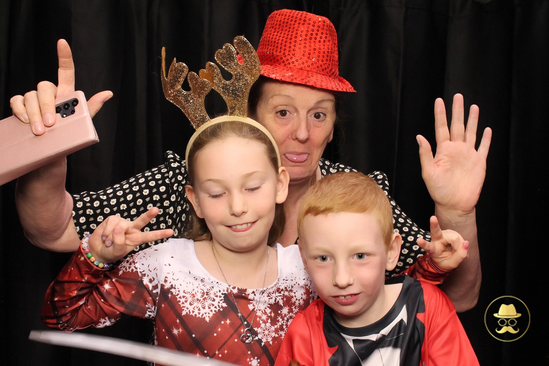 Special Children's Christmas Party | View more photos from the event at chchgallery.classicphotobooths.co.nz/u/chchcpbgallery/Special-Childrens-Christmas-Party-3
