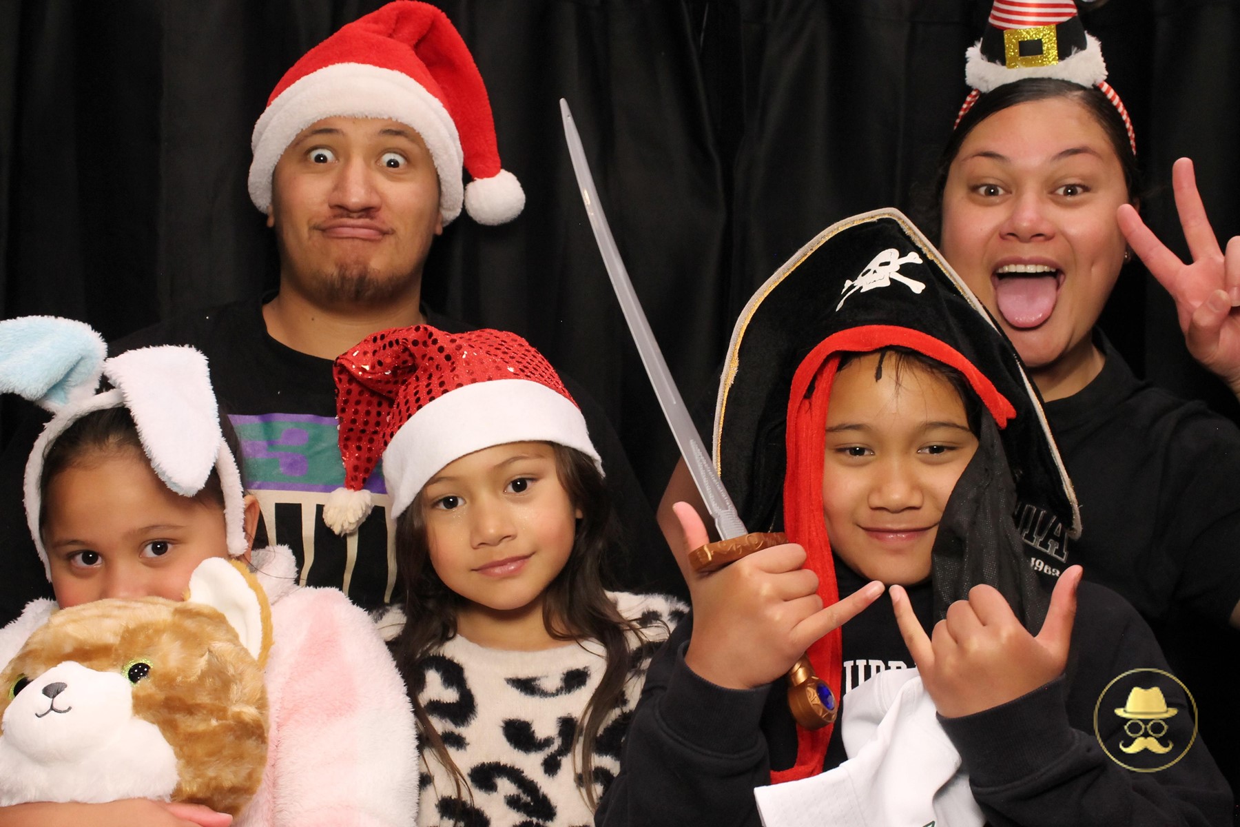 Special Children's Christmas Party | View more photos from the event at chchgallery.classicphotobooths.co.nz/u/chchcpbgallery/Special-Childrens-Christmas-Party-3