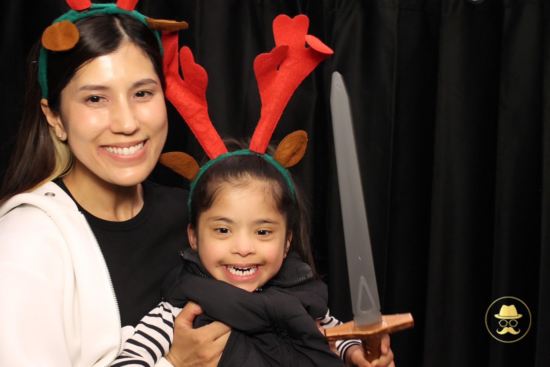 Special Children's Christmas Party | View more photos from the event at chchgallery.classicphotobooths.co.nz/u/chchcpbgallery/Special-Childrens-Christmas-Party-3