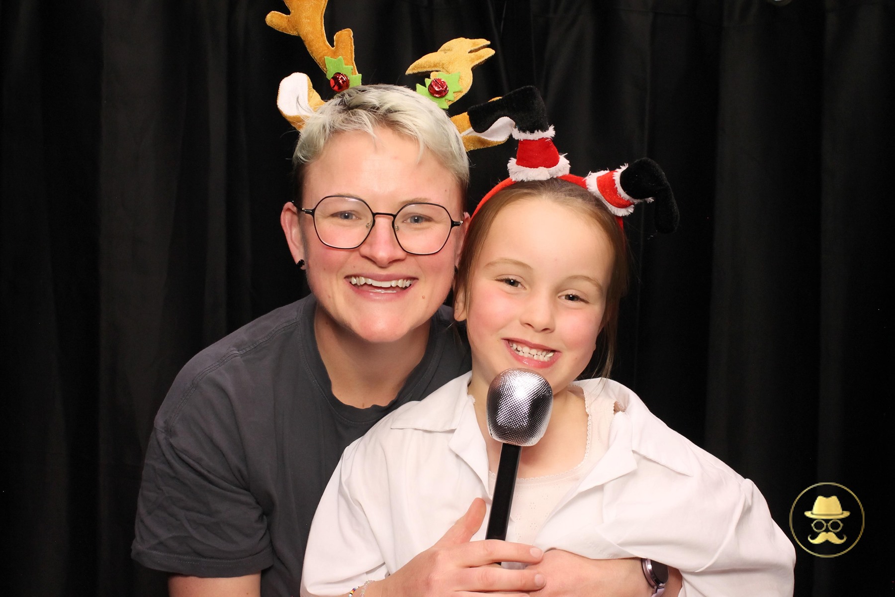 Special Children's Christmas Party | View more photos from the event at chchgallery.classicphotobooths.co.nz/u/chchcpbgallery/Special-Childrens-Christmas-Party-3