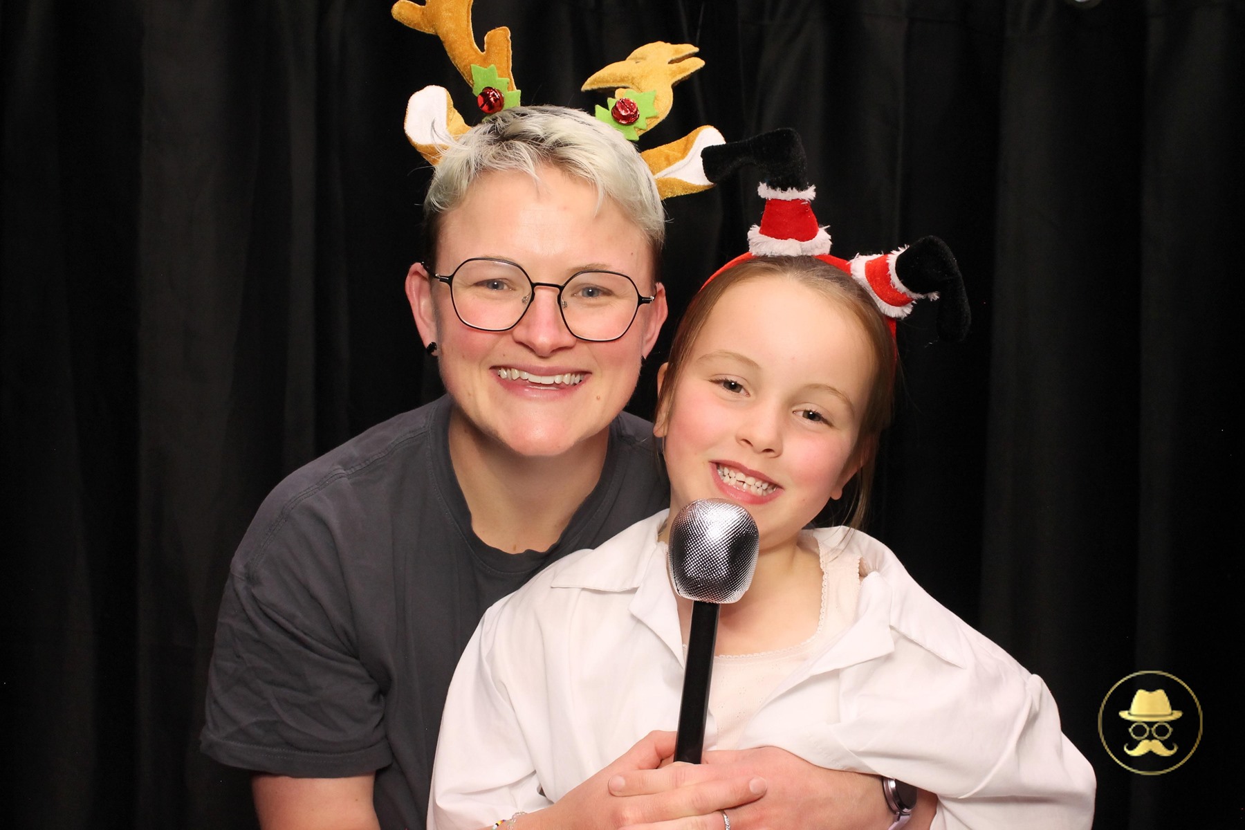 Special Children's Christmas Party | View more photos from the event at chchgallery.classicphotobooths.co.nz/u/chchcpbgallery/Special-Childrens-Christmas-Party-3