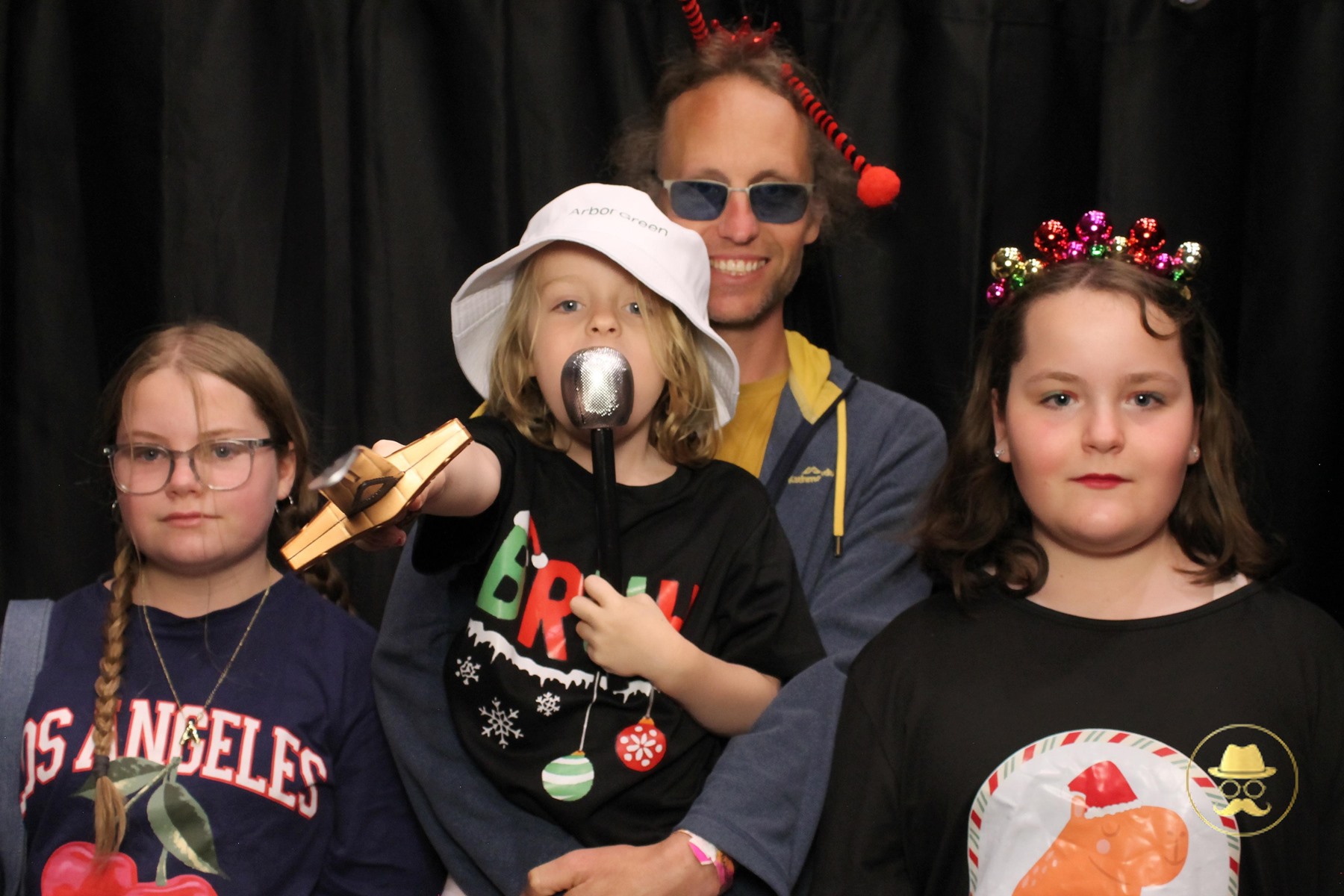 Special Children's Christmas Party | View more photos from the event at chchgallery.classicphotobooths.co.nz/u/chchcpbgallery/Special-Childrens-Christmas-Party-3