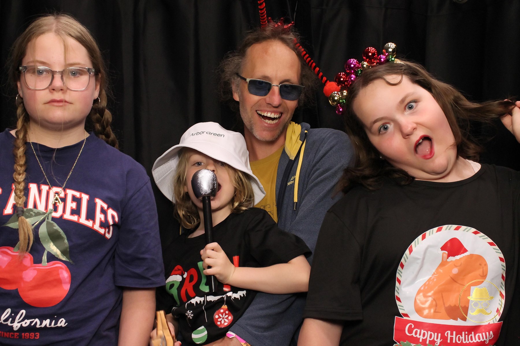 Special Children's Christmas Party | View more photos from the event at chchgallery.classicphotobooths.co.nz/u/chchcpbgallery/Special-Childrens-Christmas-Party-3