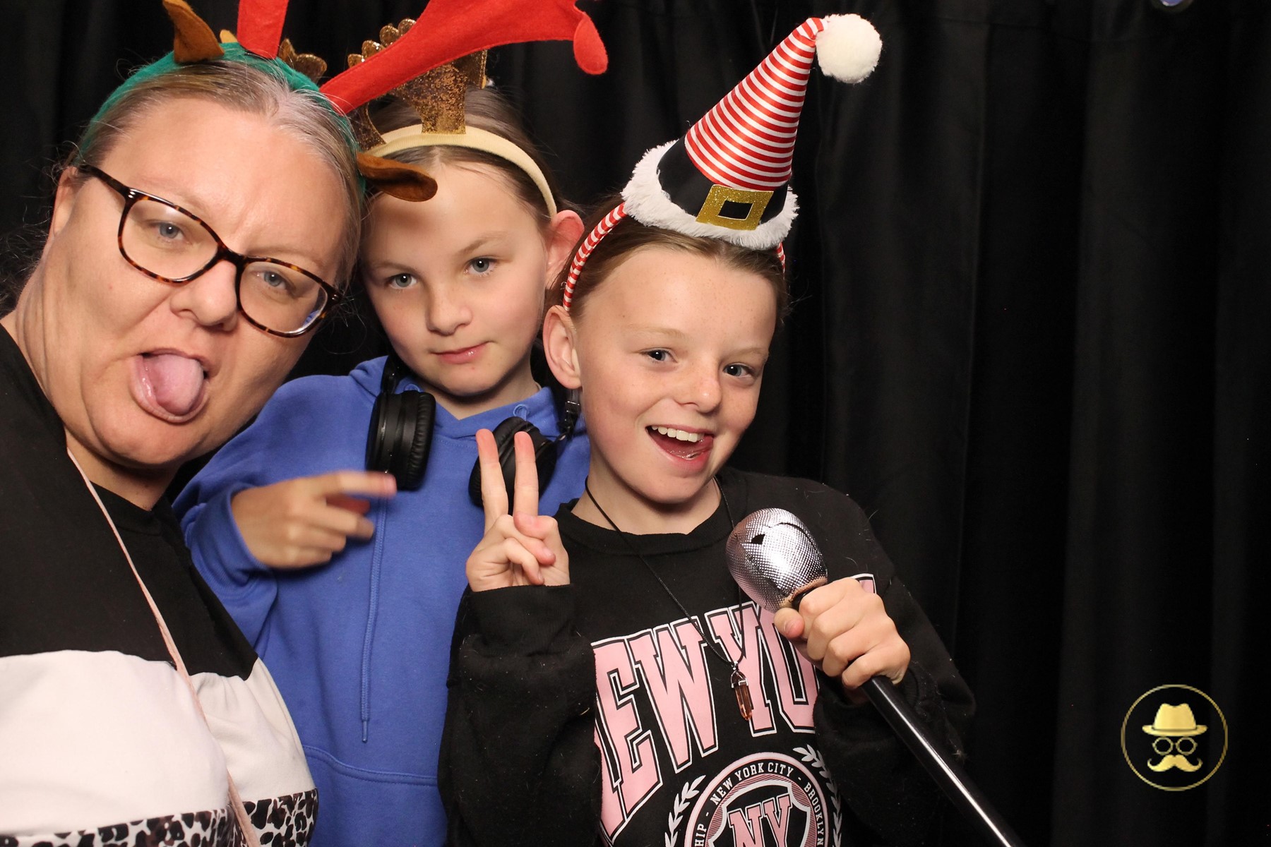 Special Children's Christmas Party | View more photos from the event at chchgallery.classicphotobooths.co.nz/u/chchcpbgallery/Special-Childrens-Christmas-Party-3