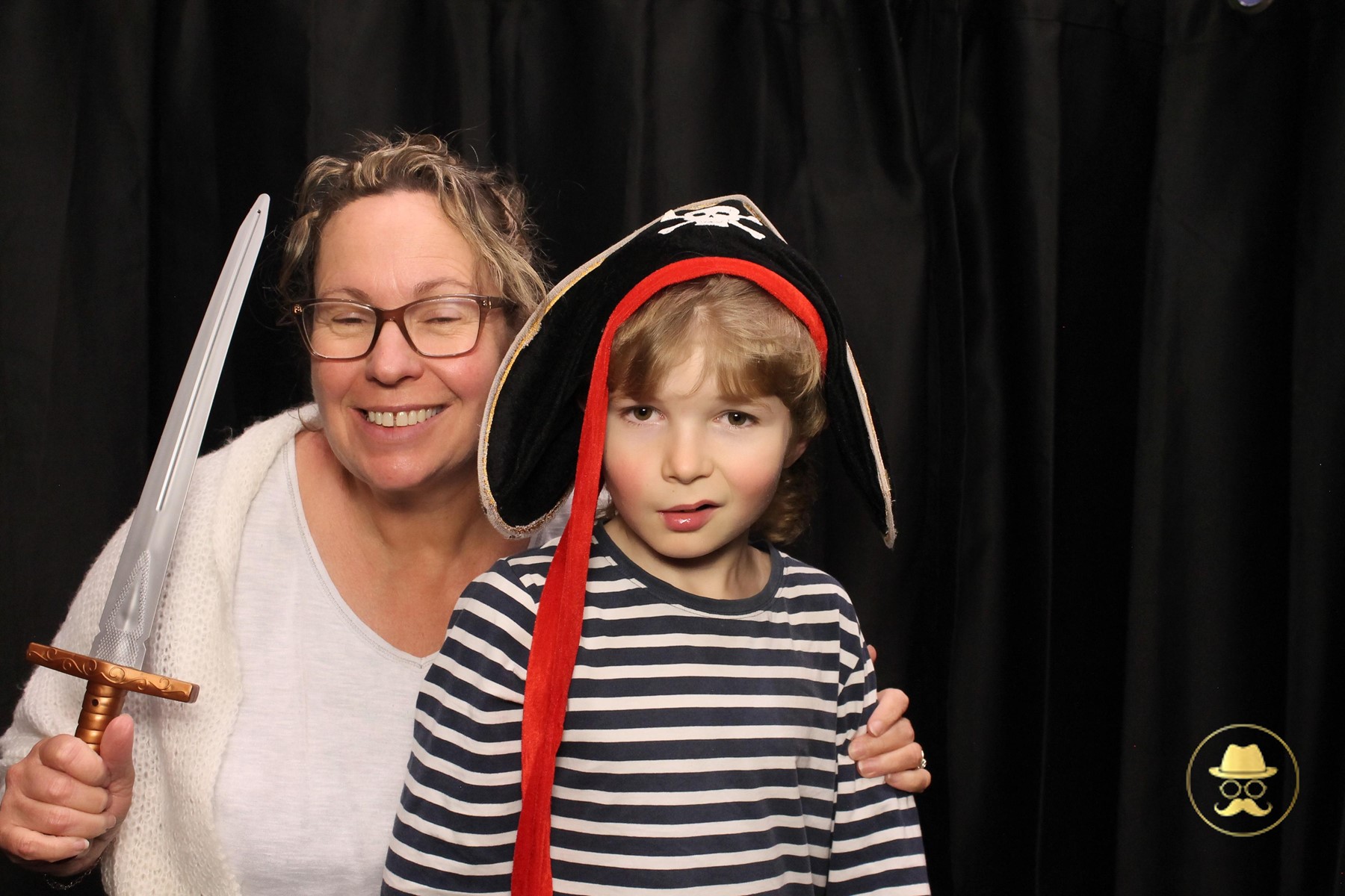 Special Children's Christmas Party | View more photos from the event at chchgallery.classicphotobooths.co.nz/u/chchcpbgallery/Special-Childrens-Christmas-Party-3