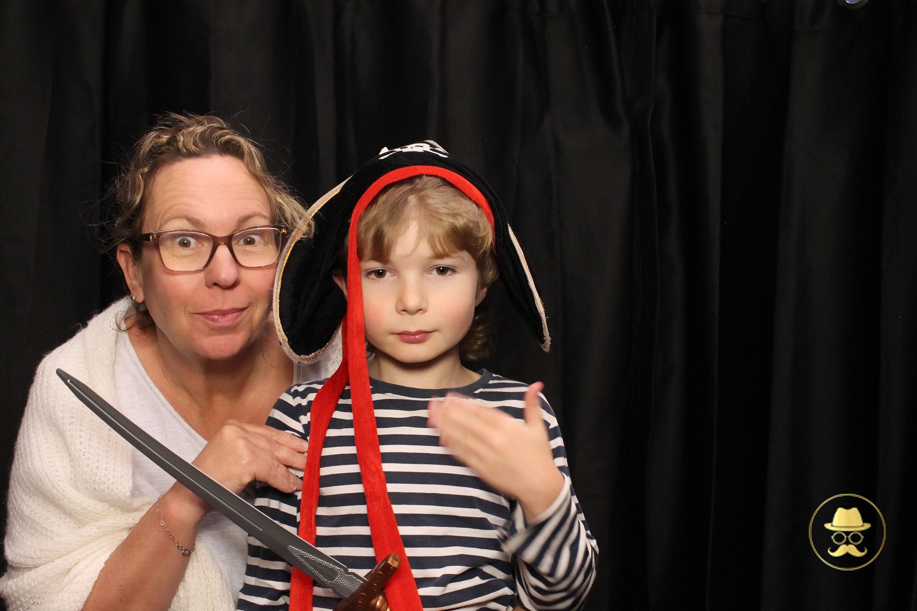 Special Children's Christmas Party | View more photos from the event at chchgallery.classicphotobooths.co.nz/u/chchcpbgallery/Special-Childrens-Christmas-Party-3