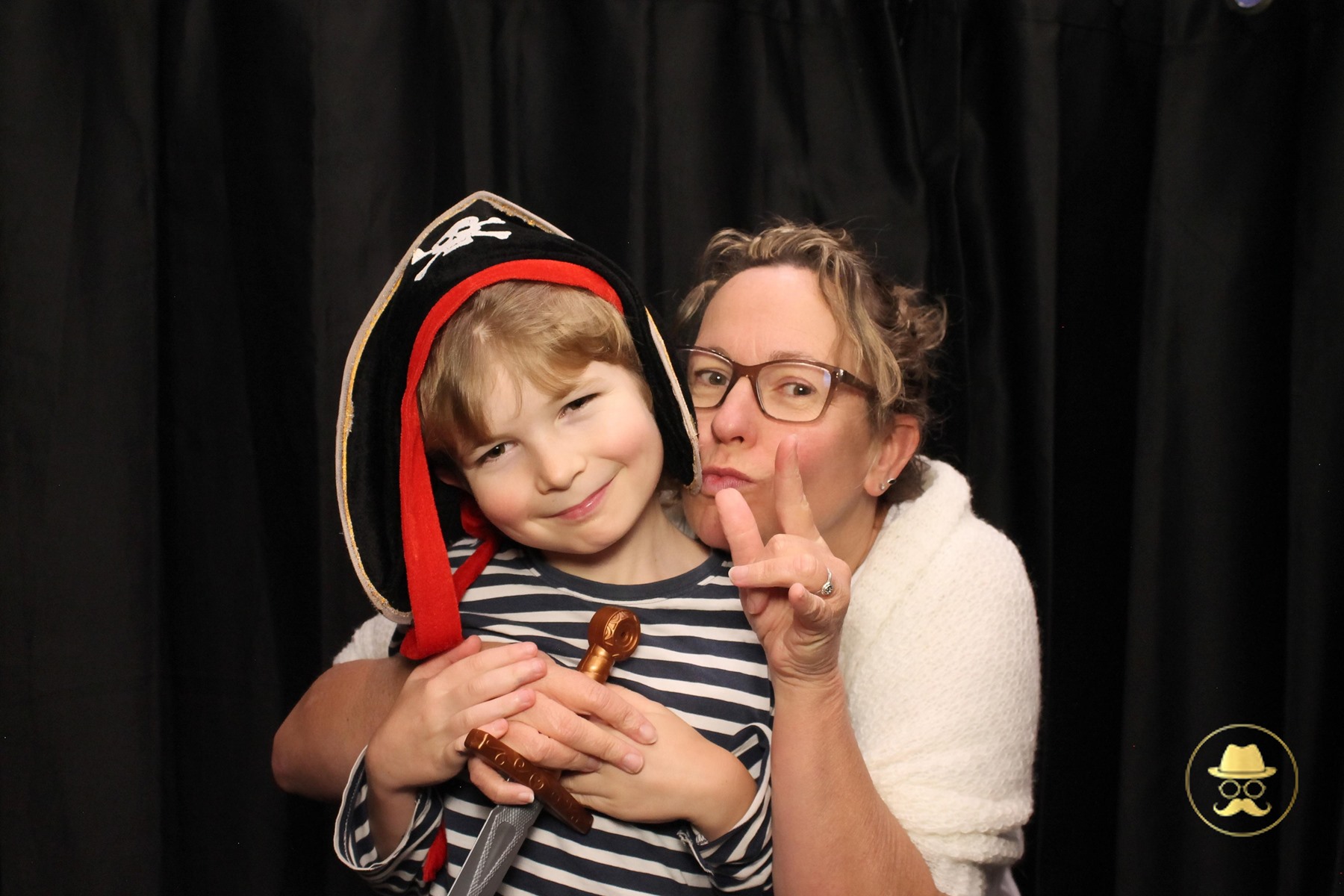 Special Children's Christmas Party | View more photos from the event at chchgallery.classicphotobooths.co.nz/u/chchcpbgallery/Special-Childrens-Christmas-Party-3