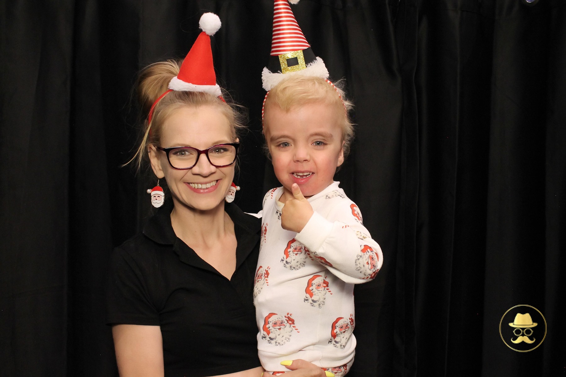 Special Children's Christmas Party | View more photos from the event at chchgallery.classicphotobooths.co.nz/u/chchcpbgallery/Special-Childrens-Christmas-Party-3