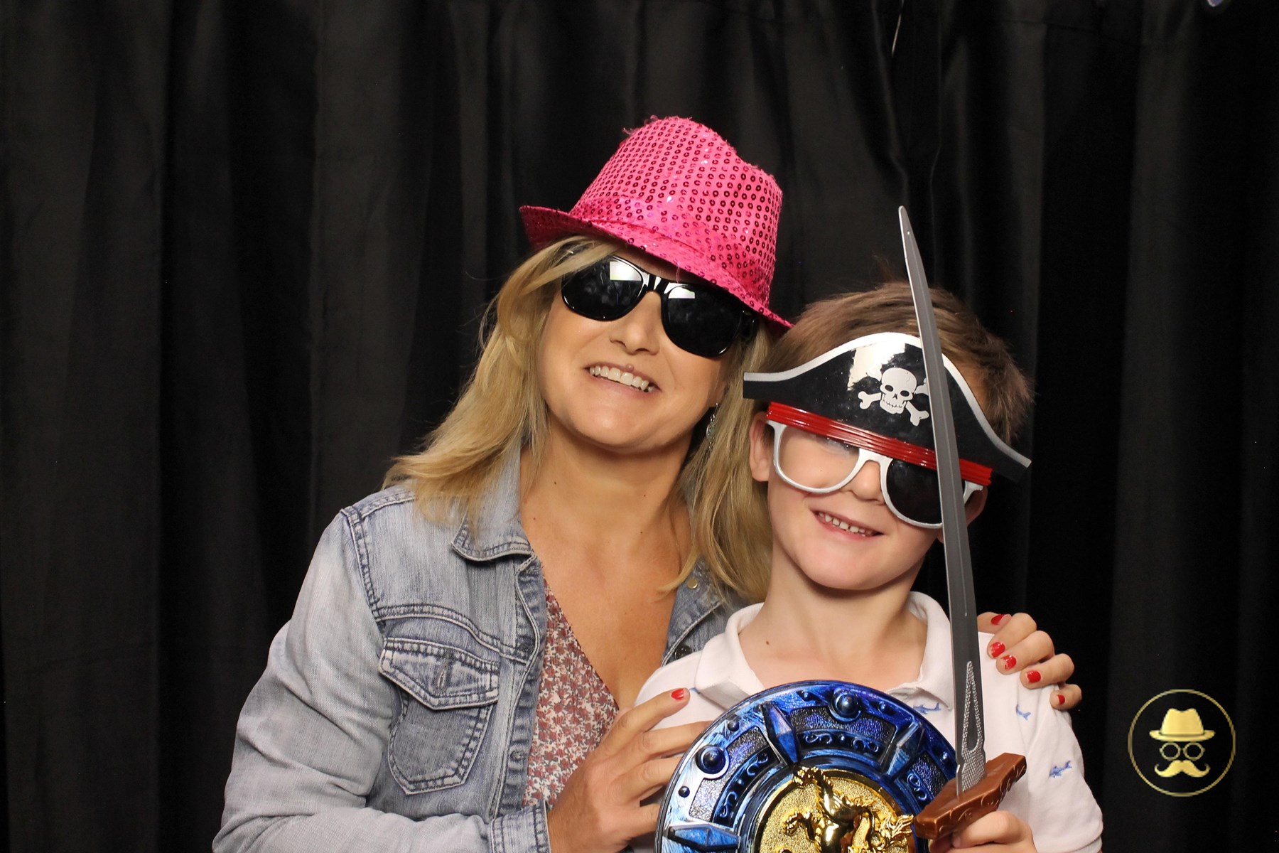 Special Children's Christmas Party | View more photos from the event at chchgallery.classicphotobooths.co.nz/u/chchcpbgallery/Special-Childrens-Christmas-Party-3