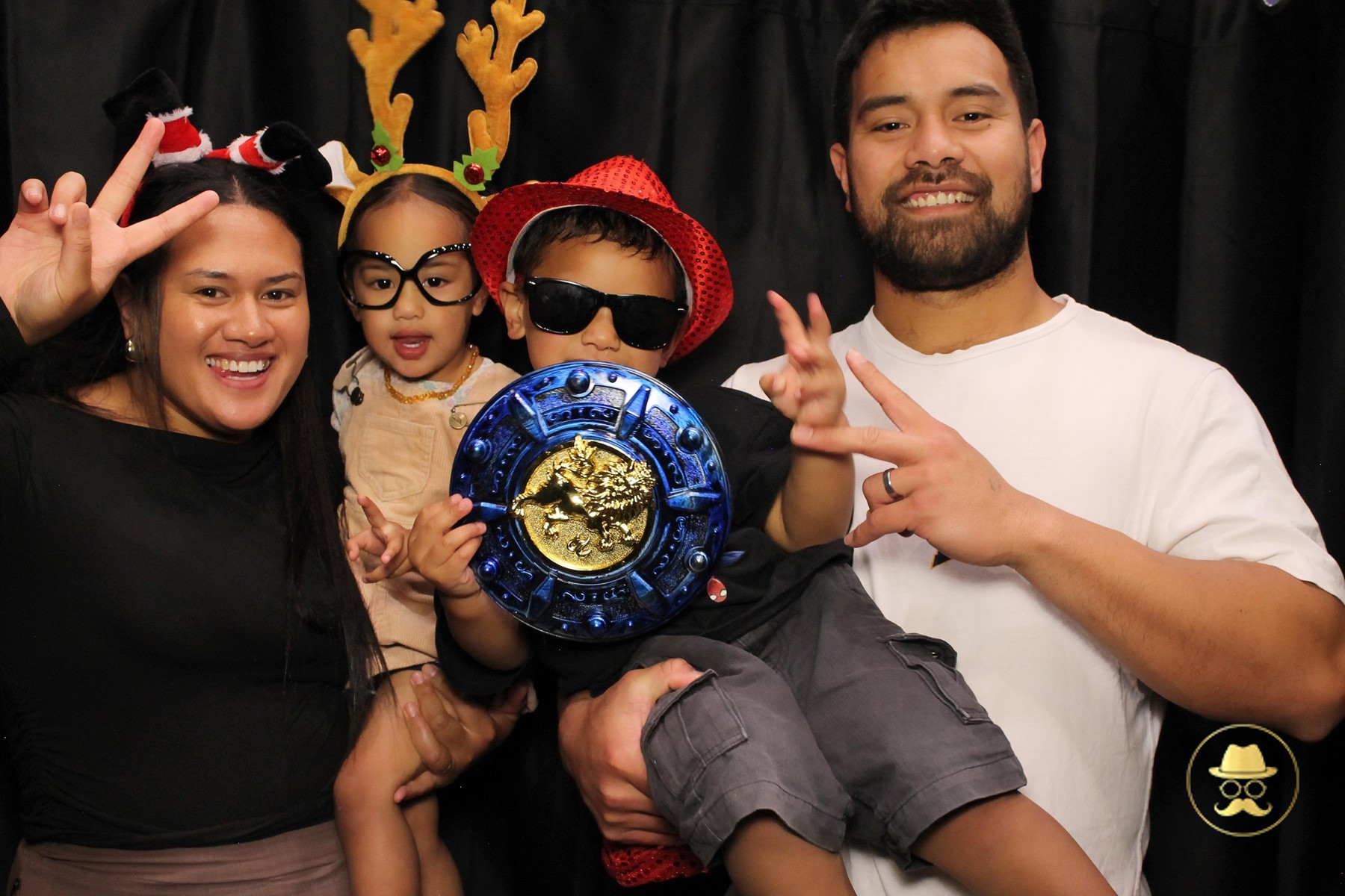 Special Children's Christmas Party | View more photos from the event at chchgallery.classicphotobooths.co.nz/u/chchcpbgallery/Special-Childrens-Christmas-Party-3