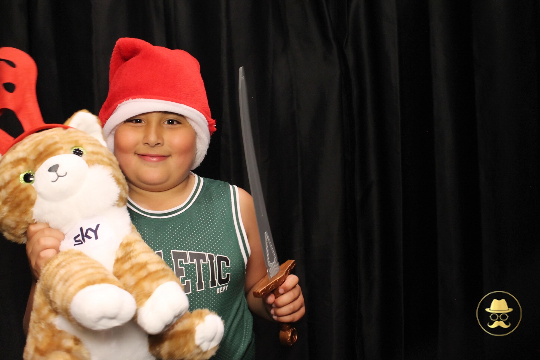 Special Children's Christmas Party | View more photos from the event at chchgallery.classicphotobooths.co.nz/u/chchcpbgallery/Special-Childrens-Christmas-Party-3