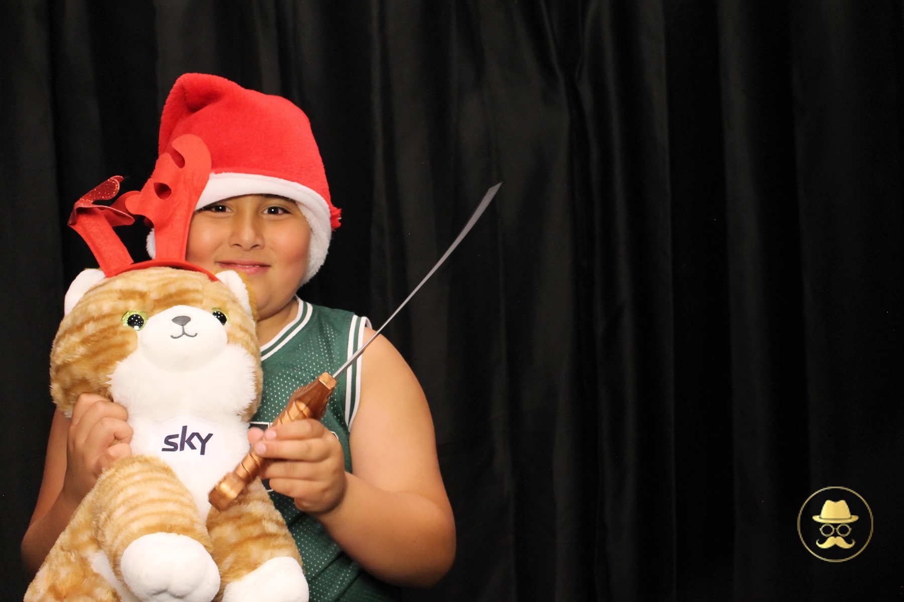 Special Children's Christmas Party | View more photos from the event at chchgallery.classicphotobooths.co.nz/u/chchcpbgallery/Special-Childrens-Christmas-Party-3