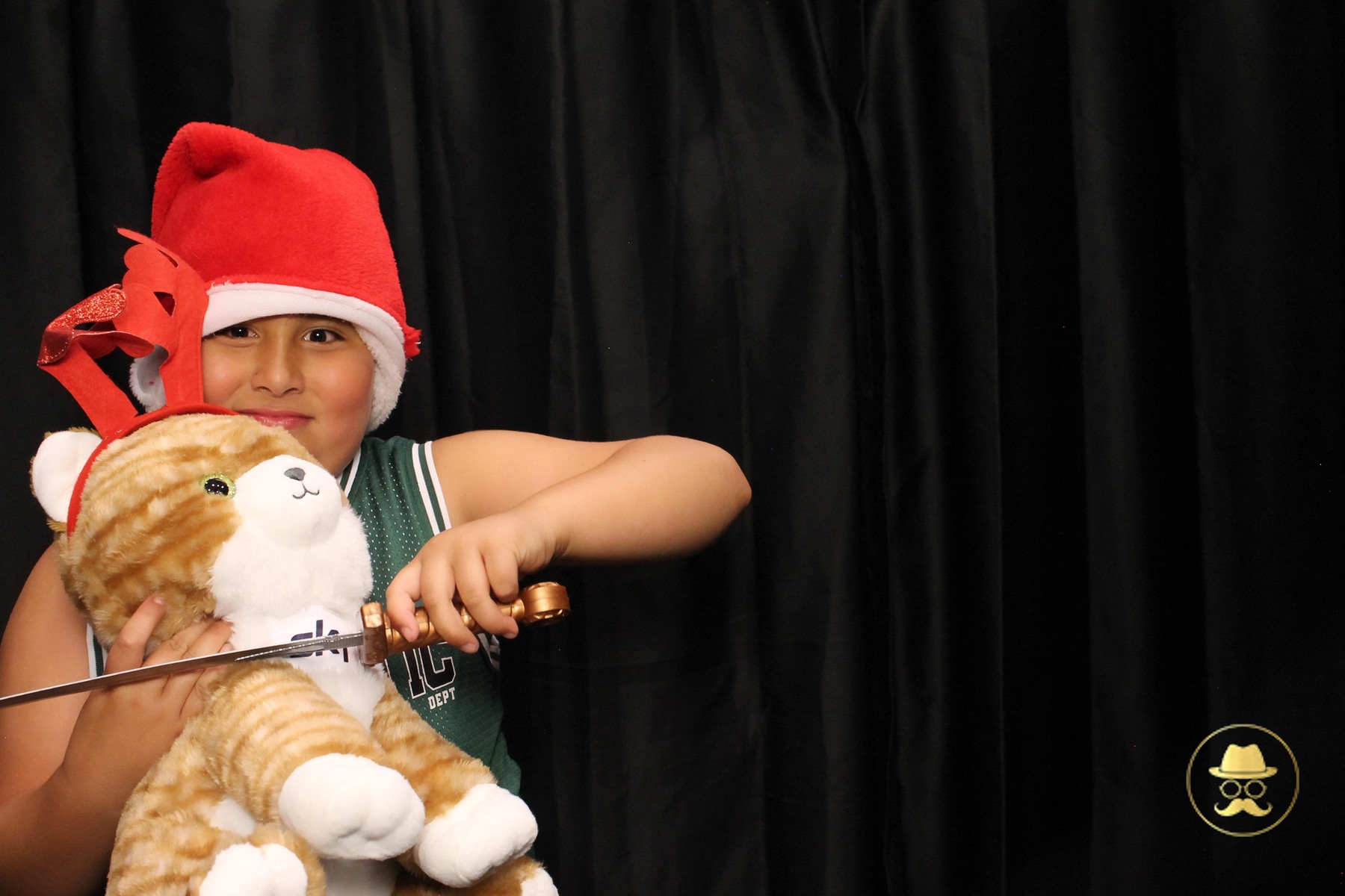 Special Children's Christmas Party | View more photos from the event at chchgallery.classicphotobooths.co.nz/u/chchcpbgallery/Special-Childrens-Christmas-Party-3