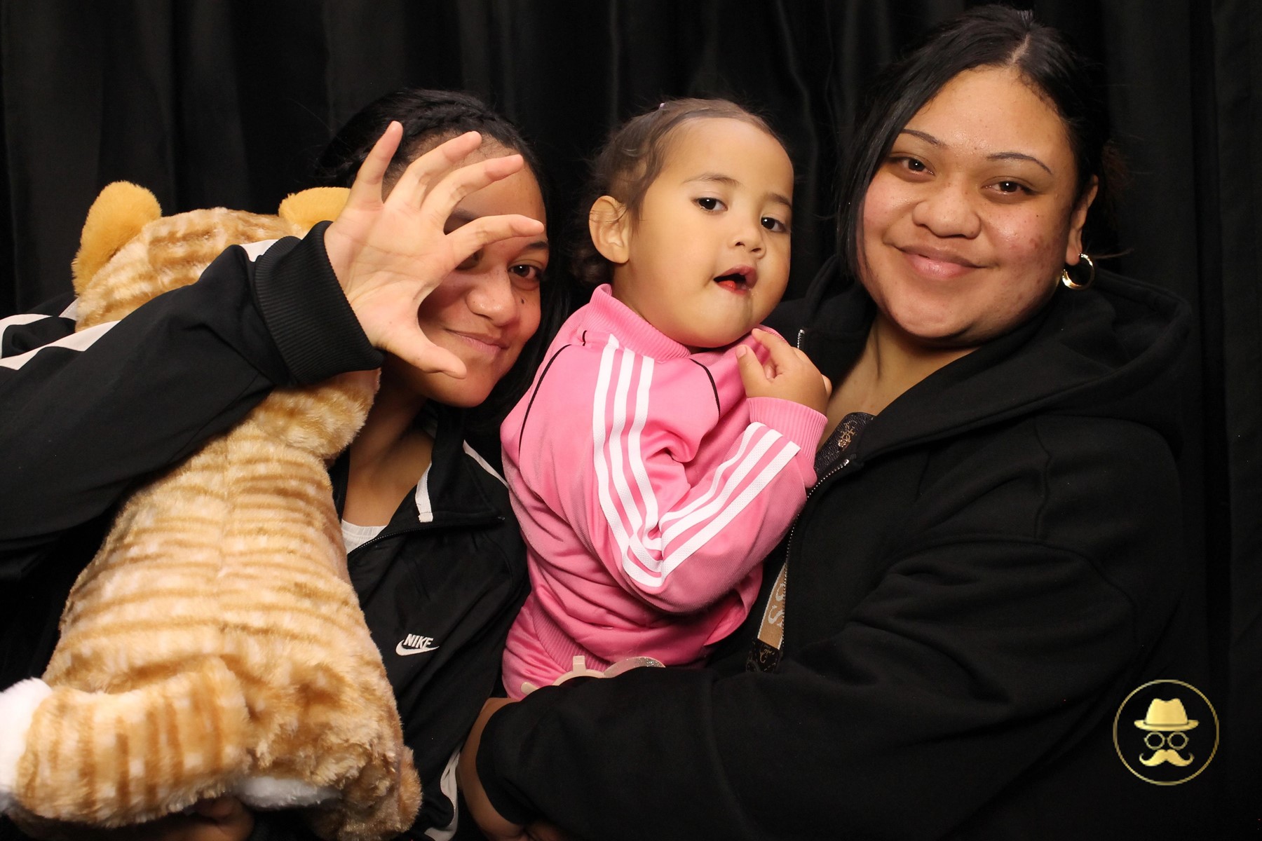 Special Children's Christmas Party | View more photos from the event at chchgallery.classicphotobooths.co.nz/u/chchcpbgallery/Special-Childrens-Christmas-Party-3