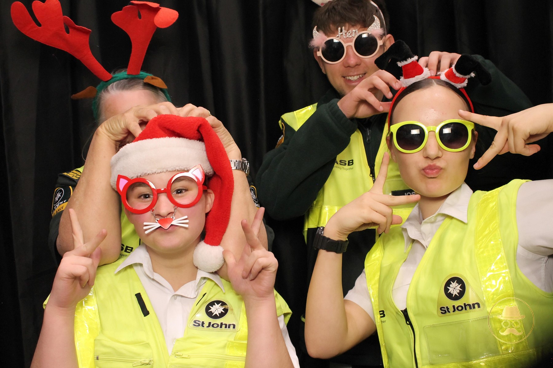 Special Children's Christmas Party | View more photos from the event at chchgallery.classicphotobooths.co.nz/u/chchcpbgallery/Special-Childrens-Christmas-Party-3