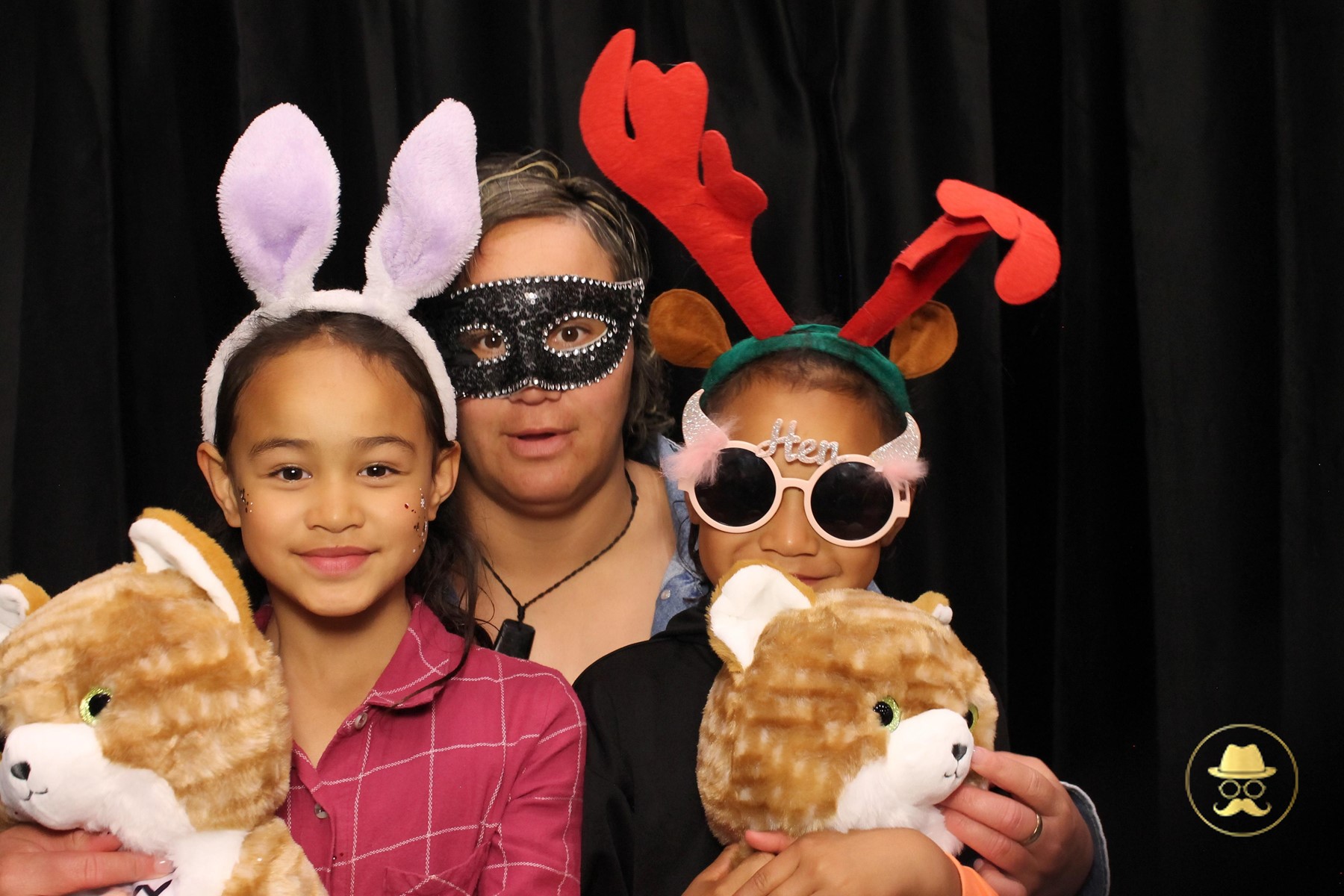 Special Children's Christmas Party | View more photos from the event at chchgallery.classicphotobooths.co.nz/u/chchcpbgallery/Special-Childrens-Christmas-Party-3