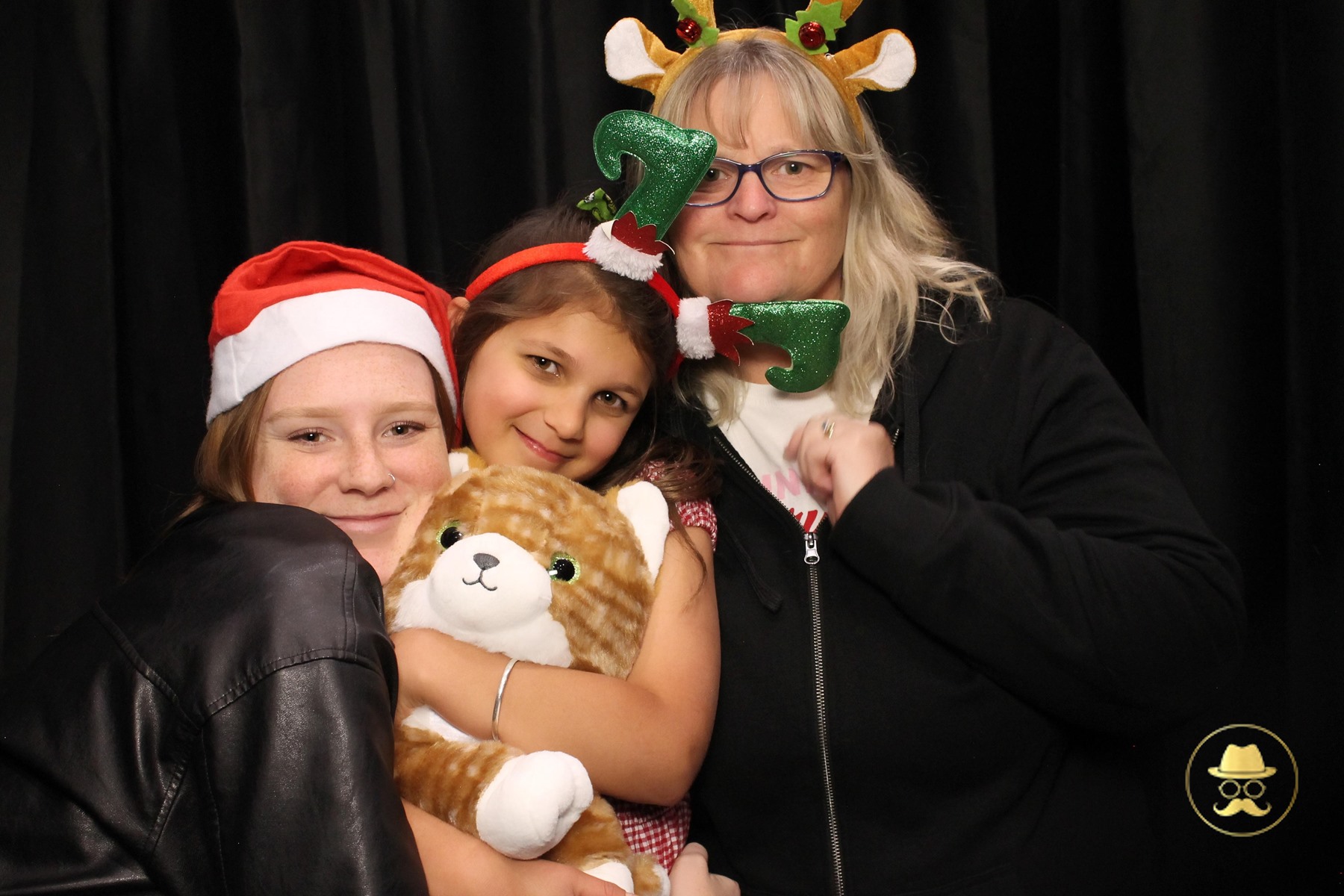 Special Children's Christmas Party | View more photos from the event at chchgallery.classicphotobooths.co.nz/u/chchcpbgallery/Special-Childrens-Christmas-Party-3