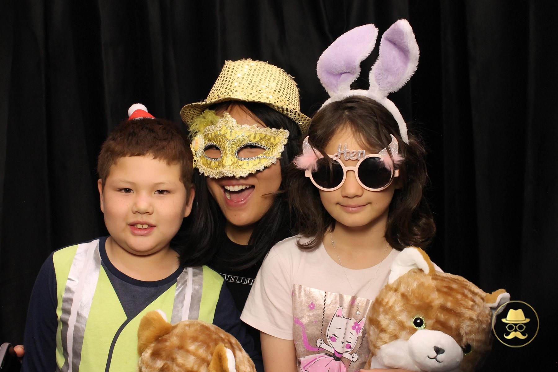 Special Children's Christmas Party | View more photos from the event at chchgallery.classicphotobooths.co.nz/u/chchcpbgallery/Special-Childrens-Christmas-Party-3