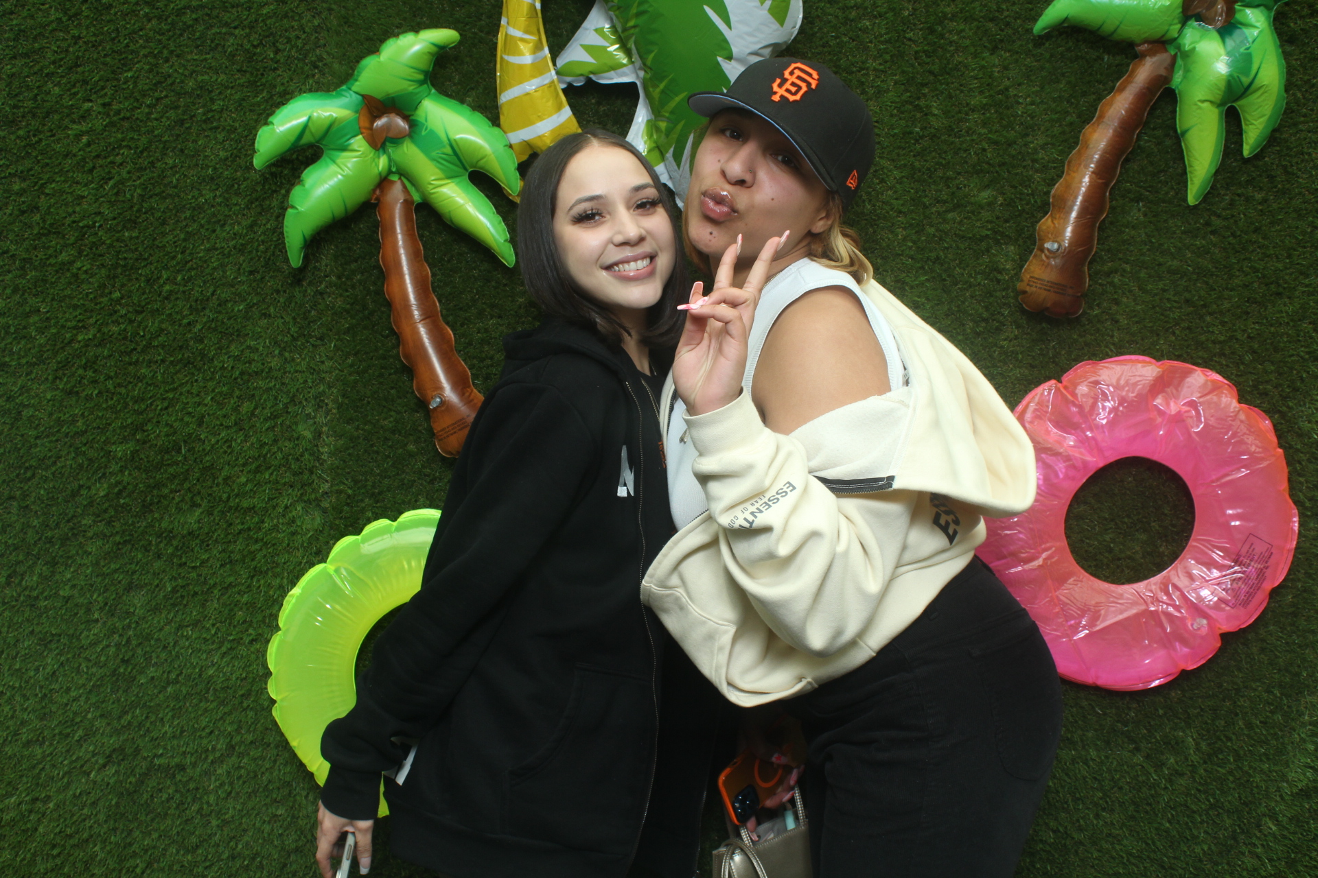 Casa Amor (Love Island) - June 3rd, 2023 | View more photos from the event at gallery.magicmirrorrentalservices.com/u/magicmirror/Casa-Amor-Love-Island-June-3rd-2023