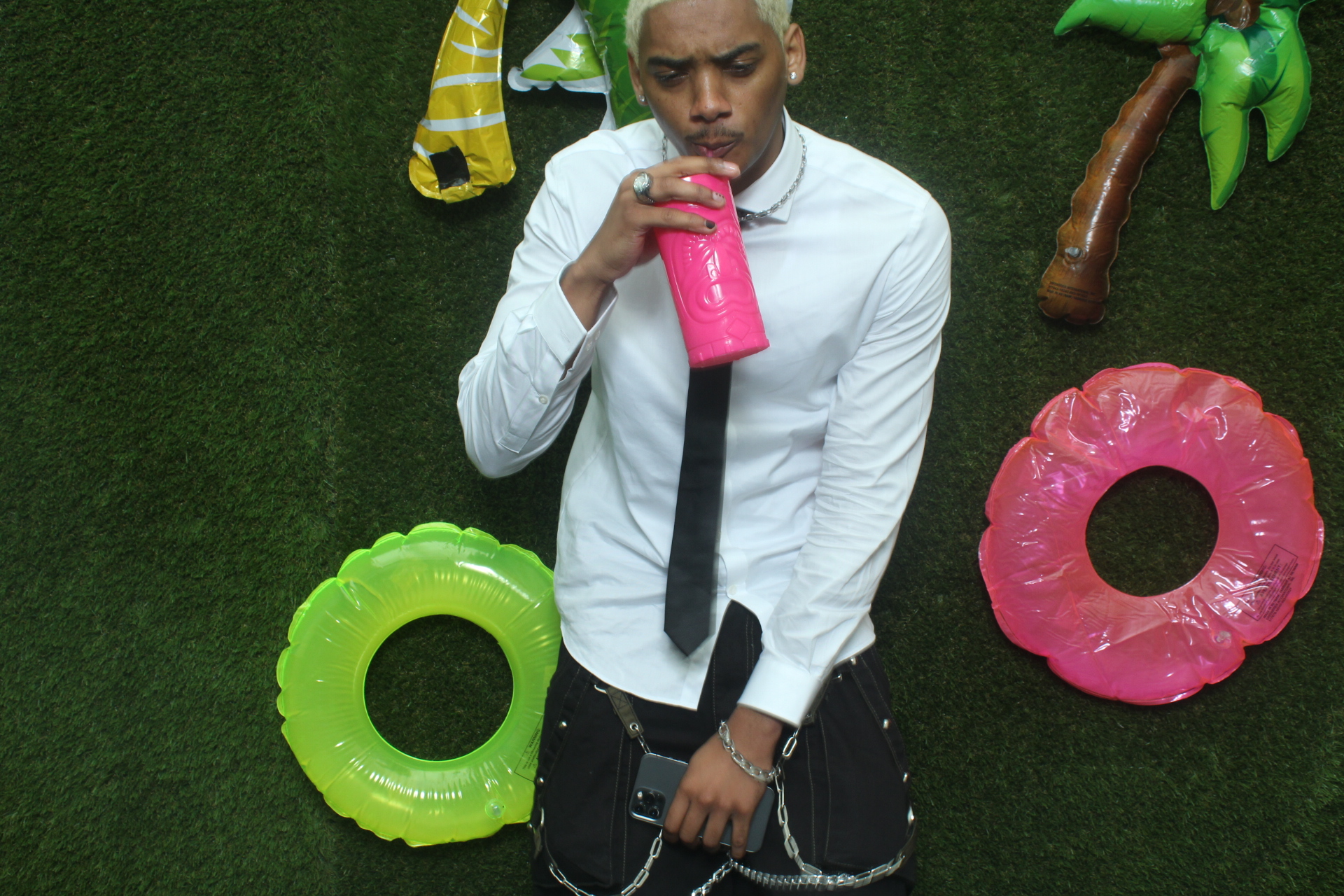 Casa Amor (Love Island) - June 3rd, 2023 | View more photos from the event at gallery.magicmirrorrentalservices.com/u/magicmirror/Casa-Amor-Love-Island-June-3rd-2023