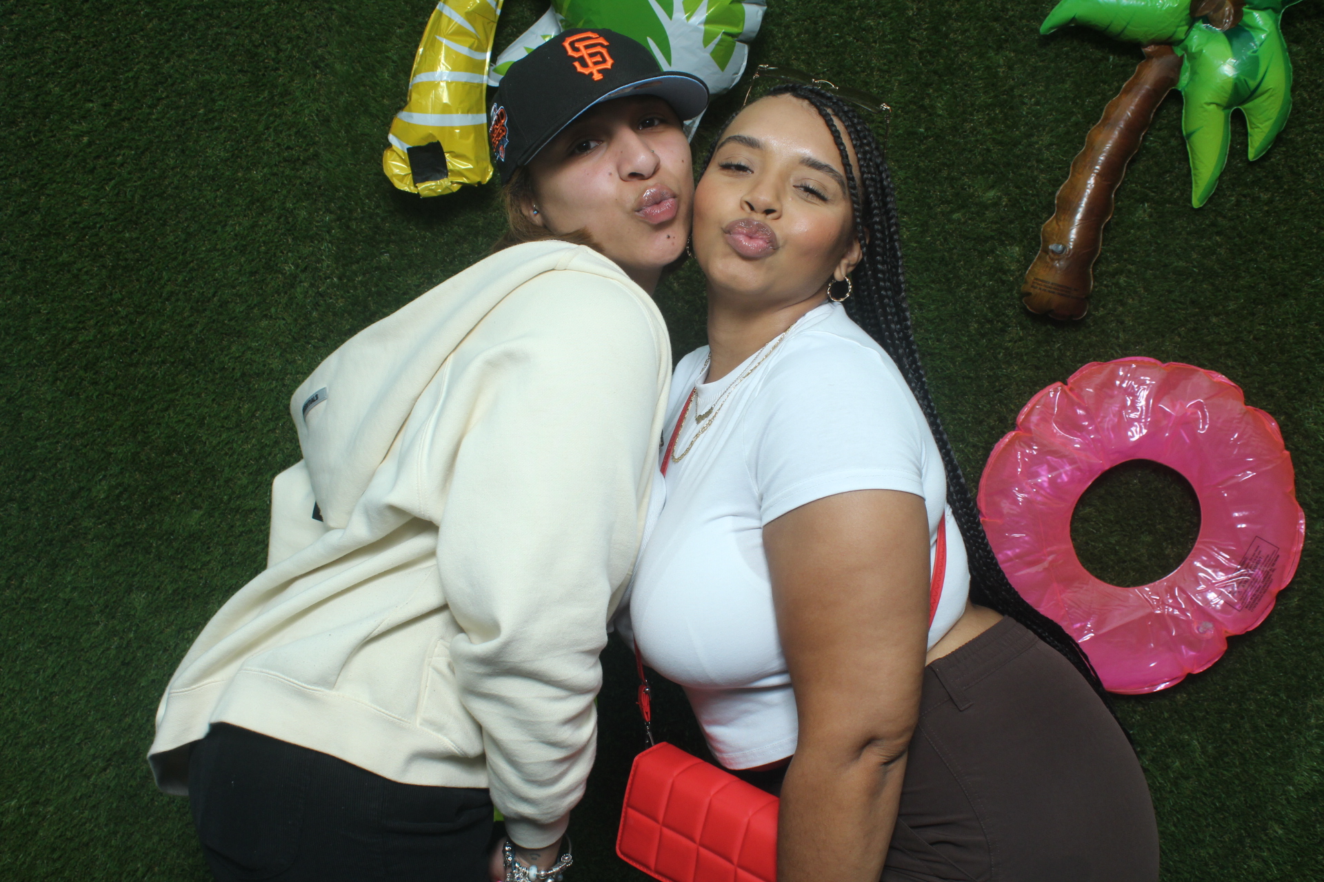 Casa Amor (Love Island) - June 3rd, 2023 | View more photos from the event at gallery.magicmirrorrentalservices.com/u/magicmirror/Casa-Amor-Love-Island-June-3rd-2023