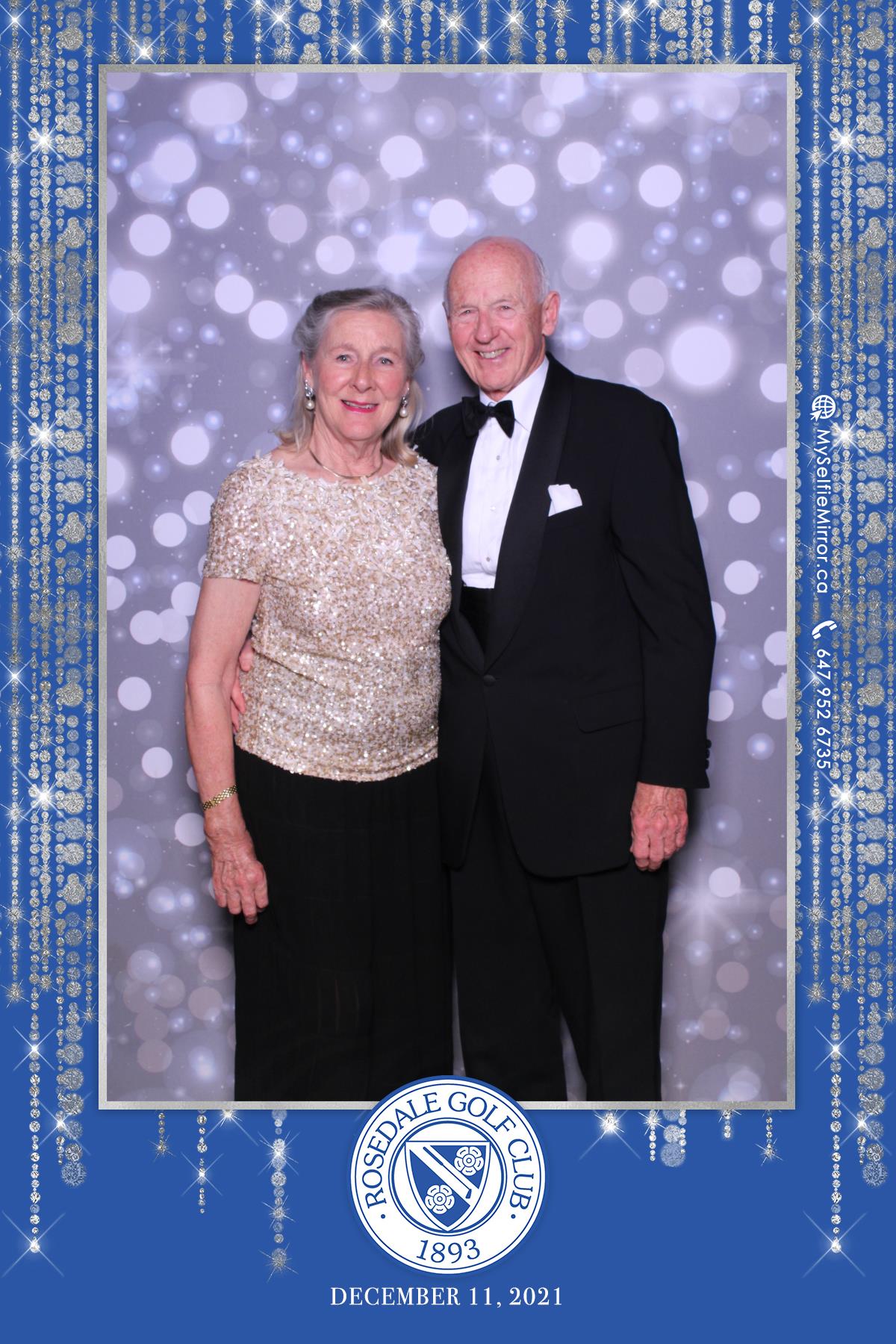 Rosedale Golf Club Christmas | View more photos from the event at gallery.myselfiemirror.ca/u/romanmyselfiemirrorca/Rosedale-Golf-Club-Christmas