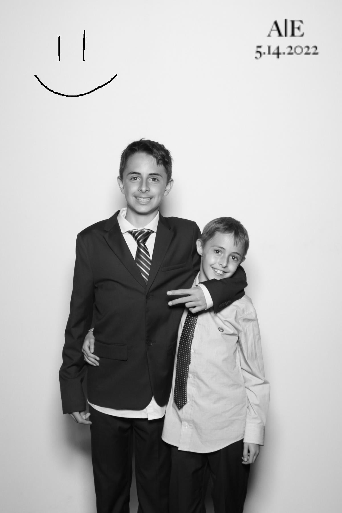 Alyssa + Elson  | View more photos from the event at gallery.myselfiemirror.ca/u/romanmyselfiemirrorca/Alyssa-Elson