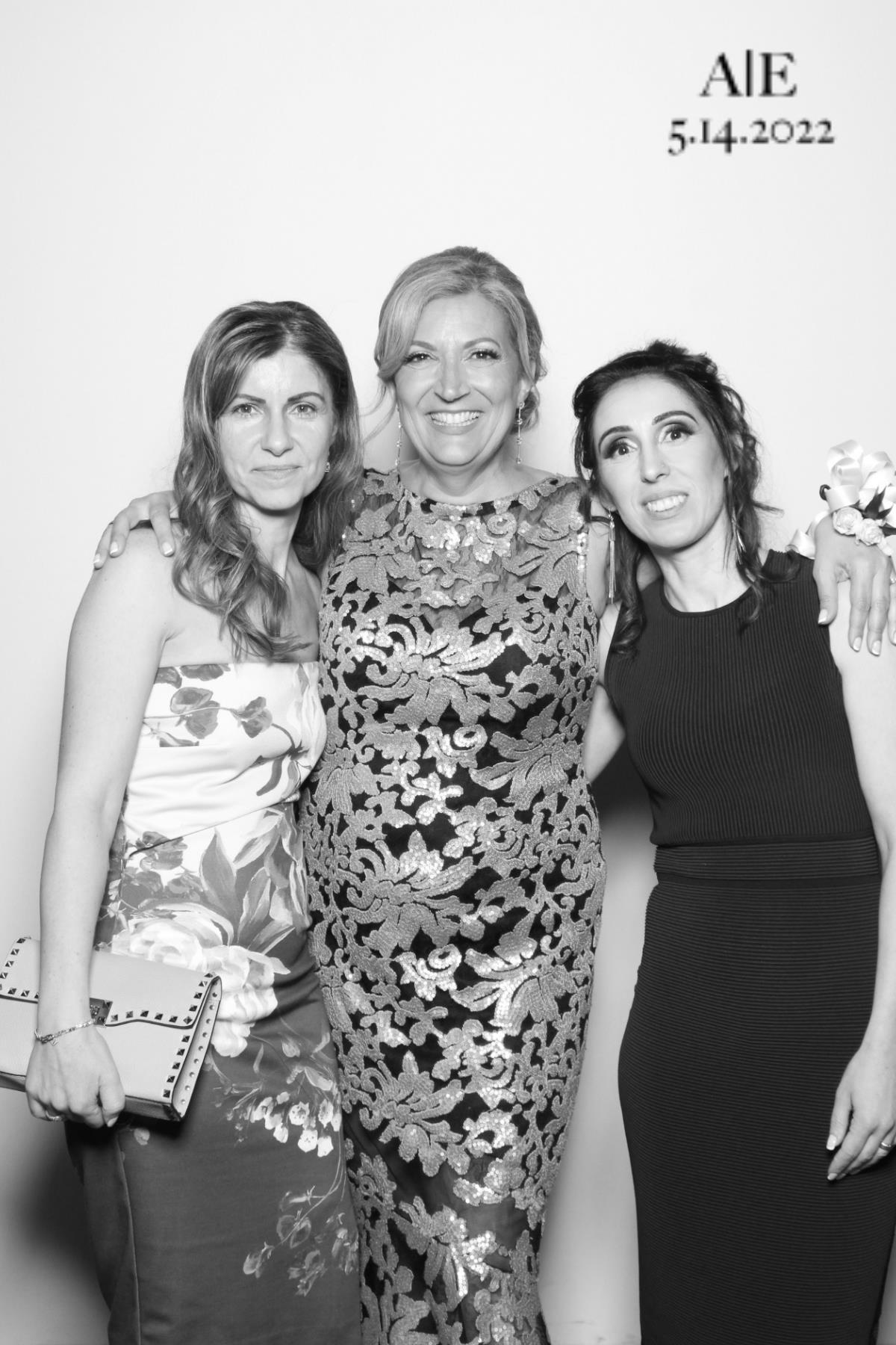 Alyssa + Elson  | View more photos from the event at gallery.myselfiemirror.ca/u/romanmyselfiemirrorca/Alyssa-Elson