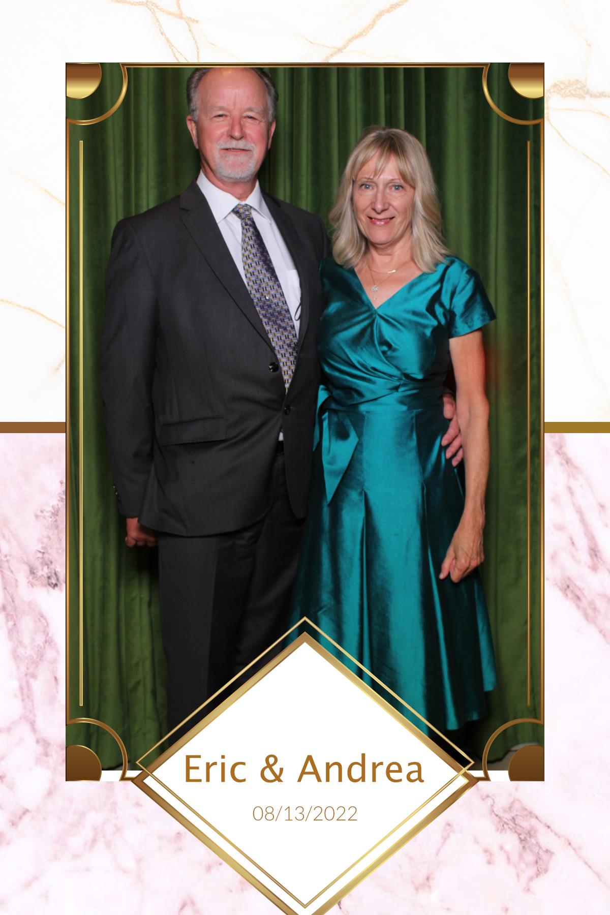 Andrea & Eric | View more photos from the event at gallery.myselfiemirror.ca/u/romanmyselfiemirrorca/Andrea-Eric