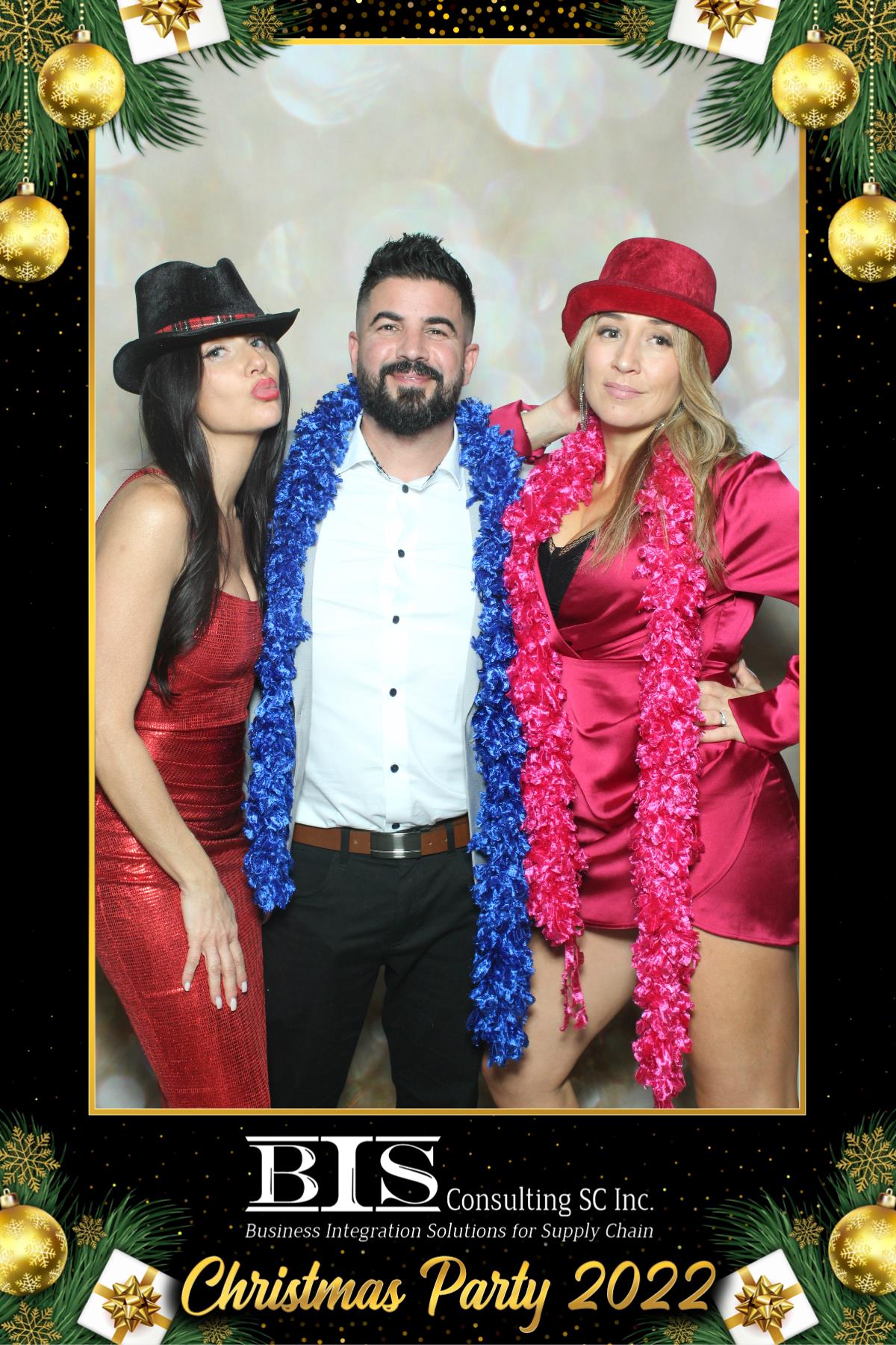 BIS Christmas Party | View more photos from the event at gallery.myselfiemirror.ca/u/romanmyselfiemirrorca/BIS-Christmas-Party