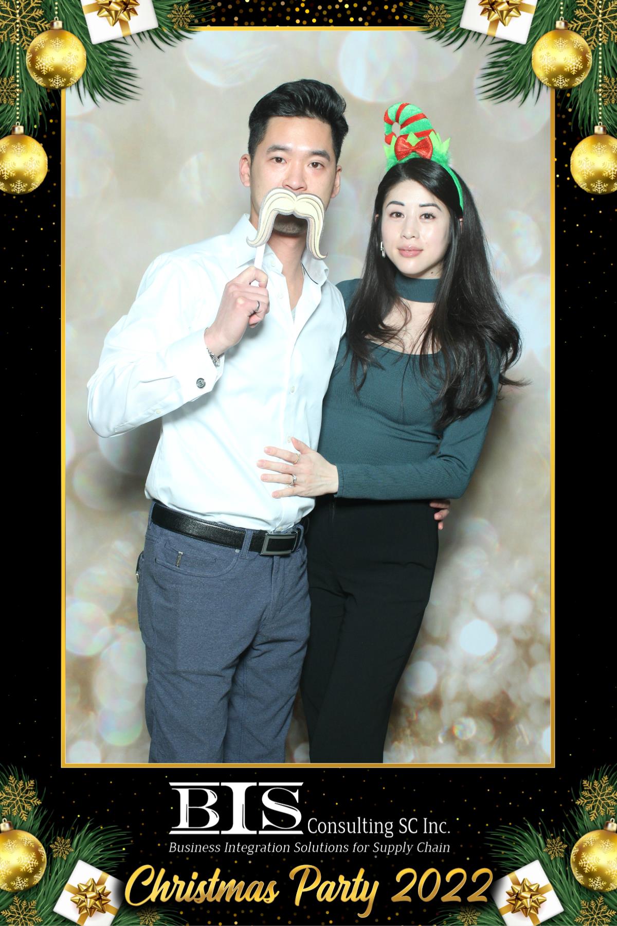 BIS Christmas Party | View more photos from the event at gallery.myselfiemirror.ca/u/romanmyselfiemirrorca/BIS-Christmas-Party