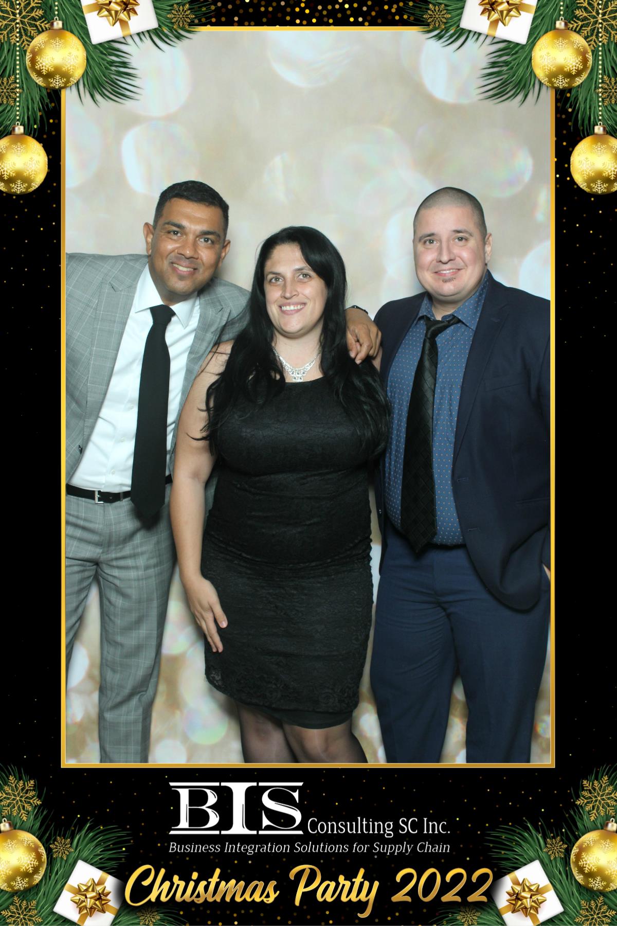 BIS Christmas Party | View more photos from the event at gallery.myselfiemirror.ca/u/romanmyselfiemirrorca/BIS-Christmas-Party