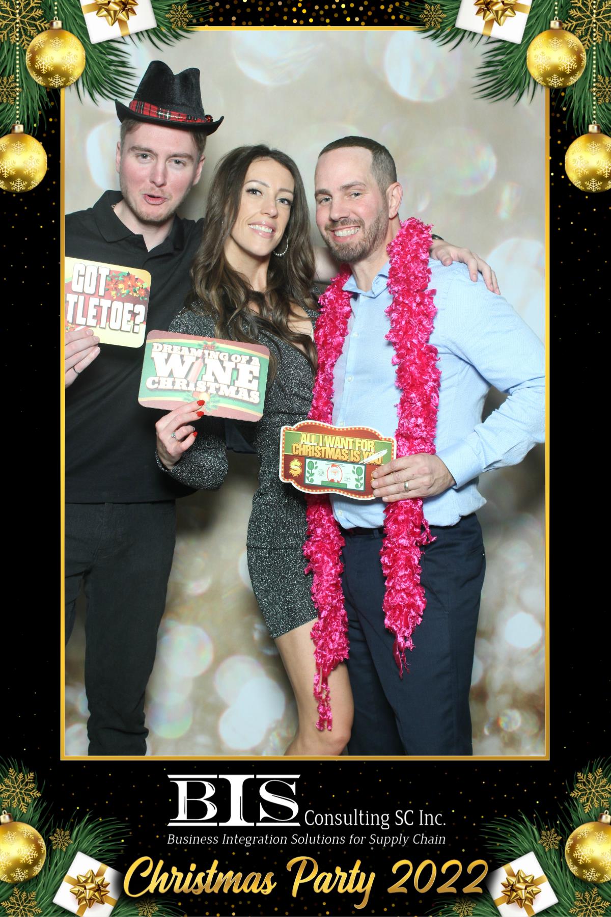 BIS Christmas Party | View more photos from the event at gallery.myselfiemirror.ca/u/romanmyselfiemirrorca/BIS-Christmas-Party