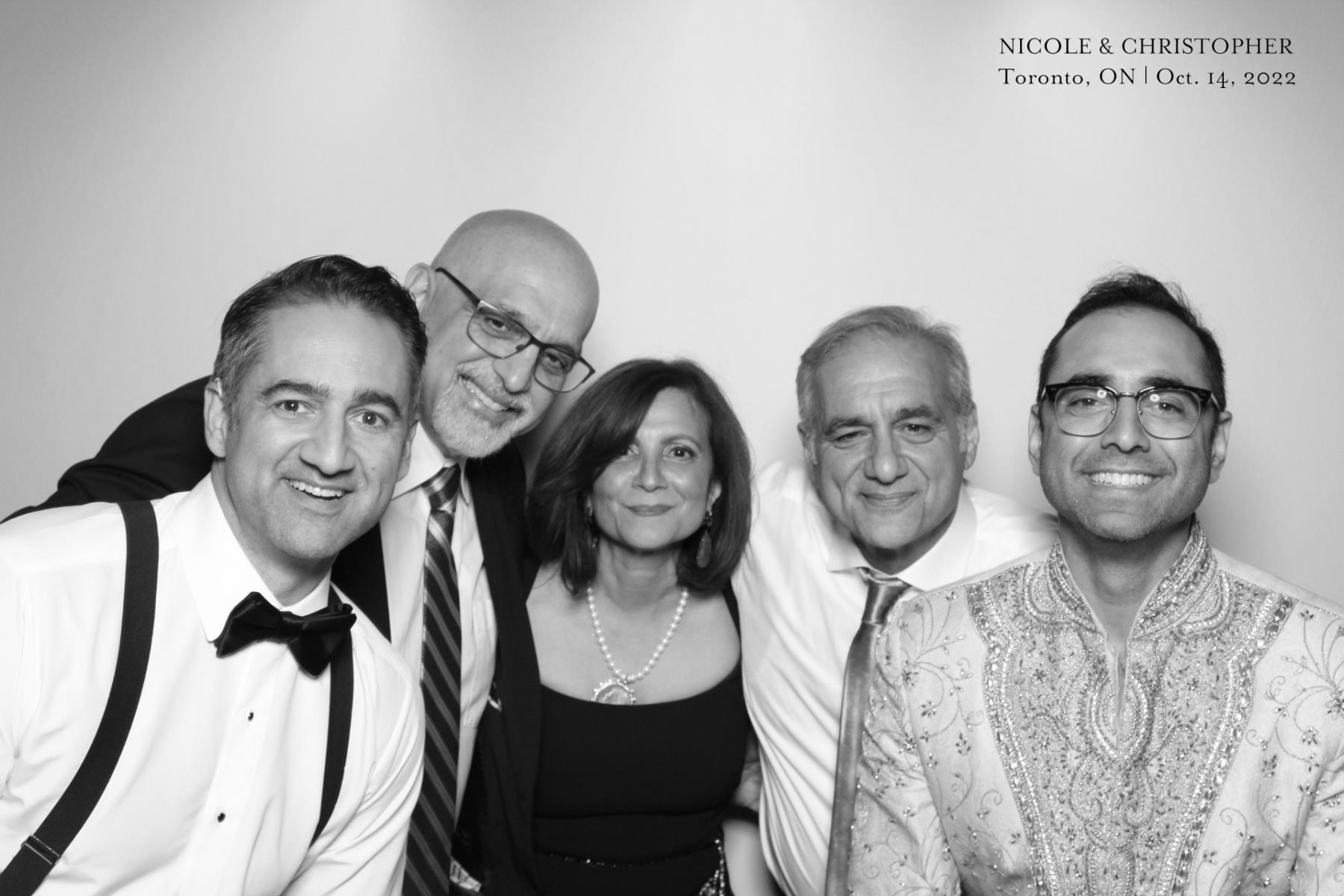 Christopher & Nicole | View more photos from the event at gallery.myselfiemirror.ca/u/romanmyselfiemirrorca/Christopher-Nicole