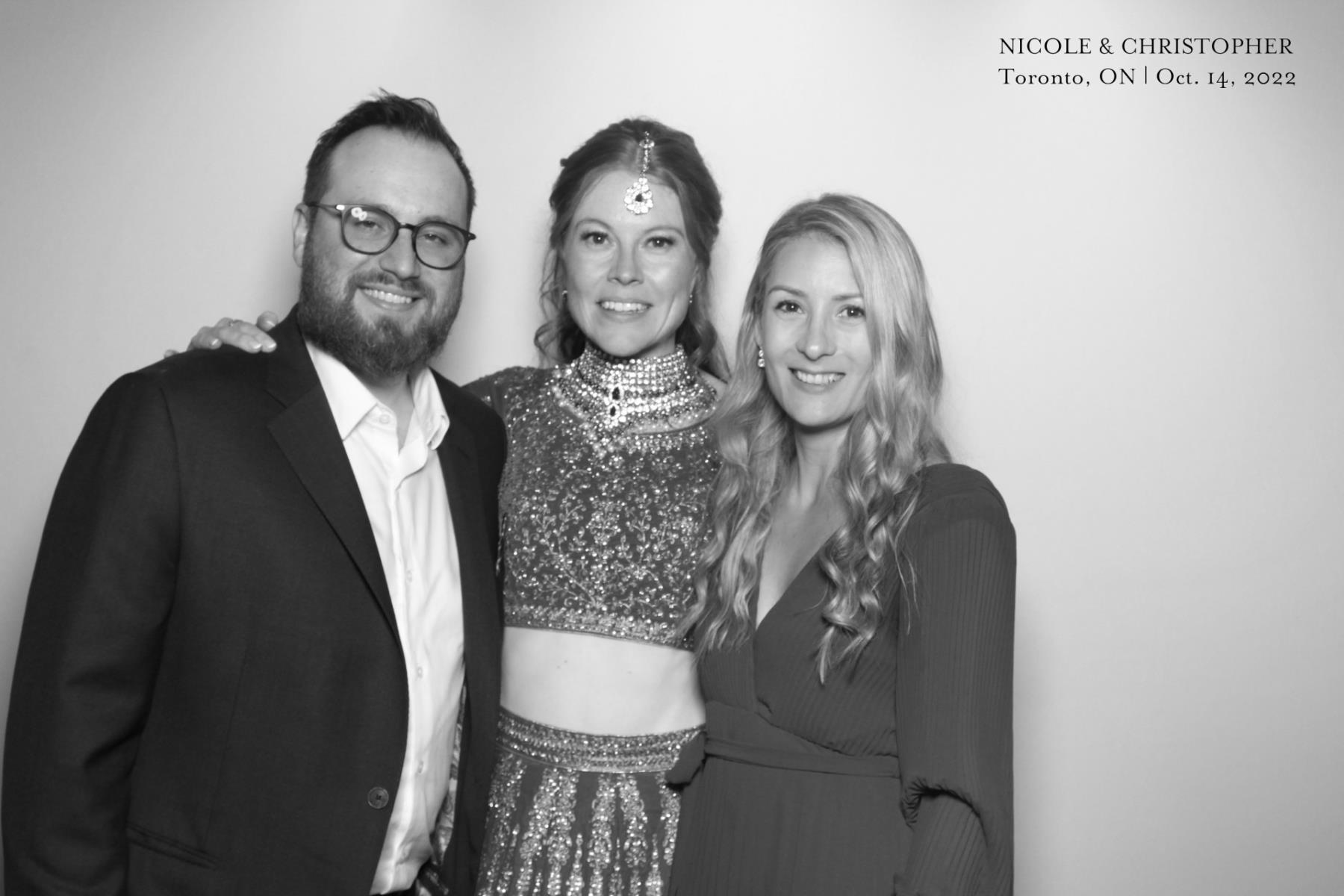 Christopher & Nicole | View more photos from the event at gallery.myselfiemirror.ca/u/romanmyselfiemirrorca/Christopher-Nicole