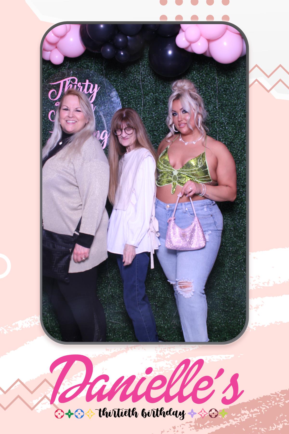 Danielle's 30th Birthday  | View more photos from the event at gallery.myselfiemirror.ca/u/romanmyselfiemirrorca/Danielles-30th-Birthday