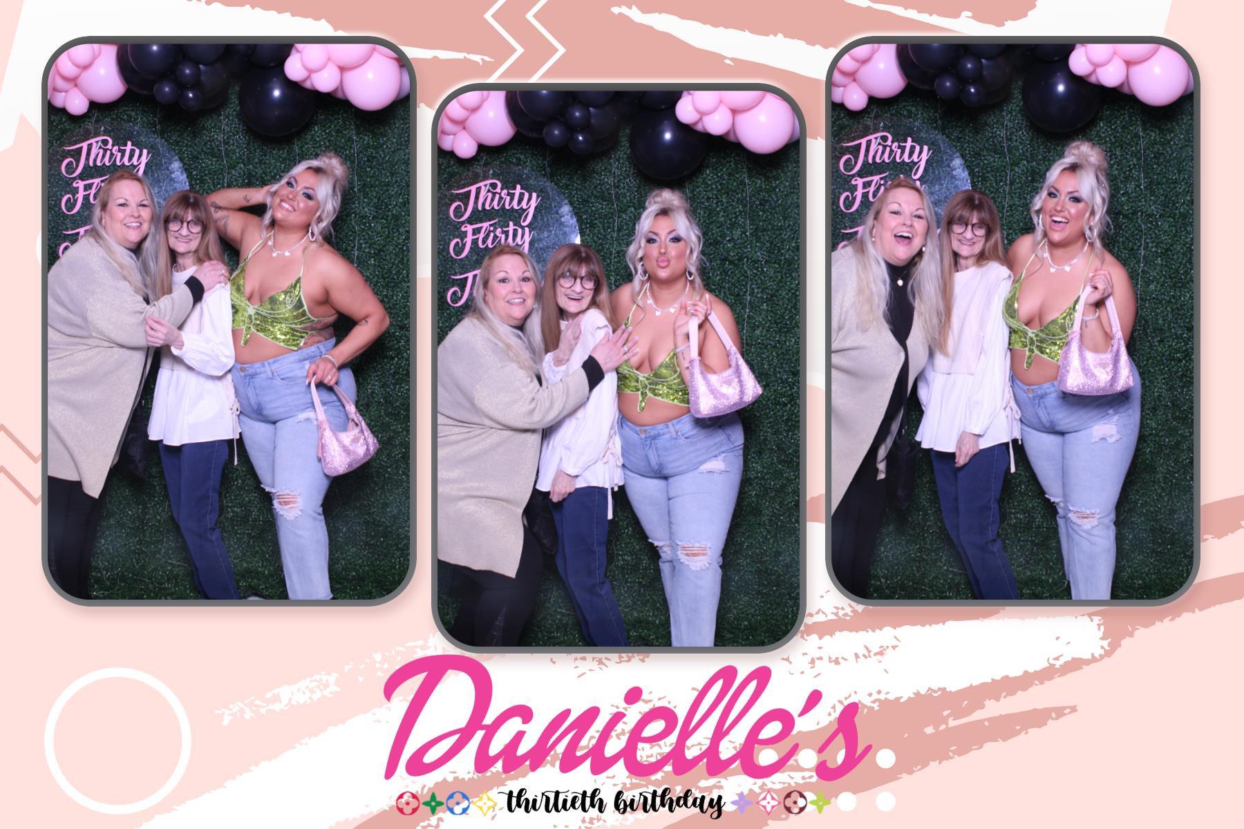 Danielle's 30th Birthday  | View more photos from the event at gallery.myselfiemirror.ca/u/romanmyselfiemirrorca/Danielles-30th-Birthday