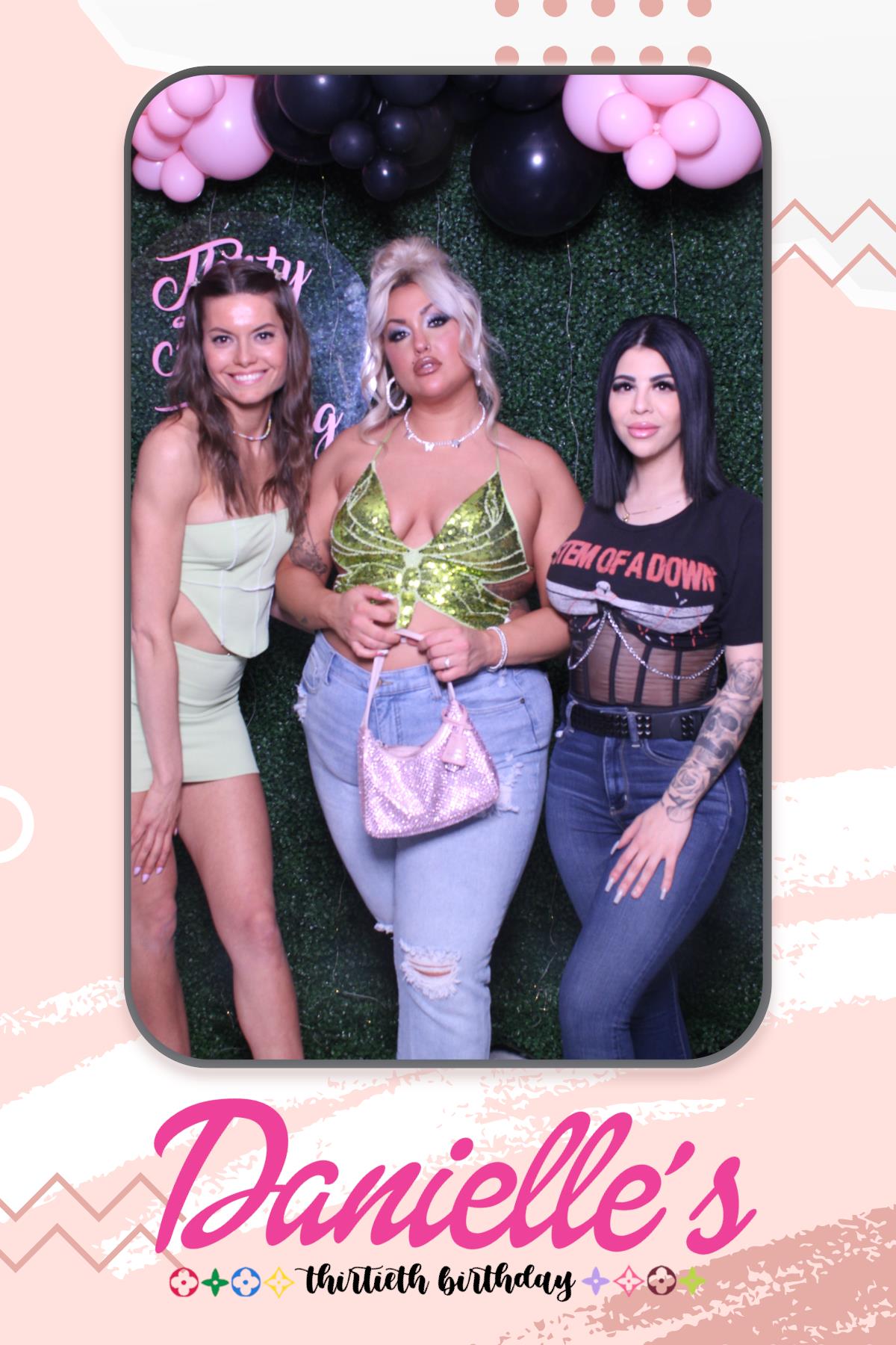 Danielle's 30th Birthday  | View more photos from the event at gallery.myselfiemirror.ca/u/romanmyselfiemirrorca/Danielles-30th-Birthday