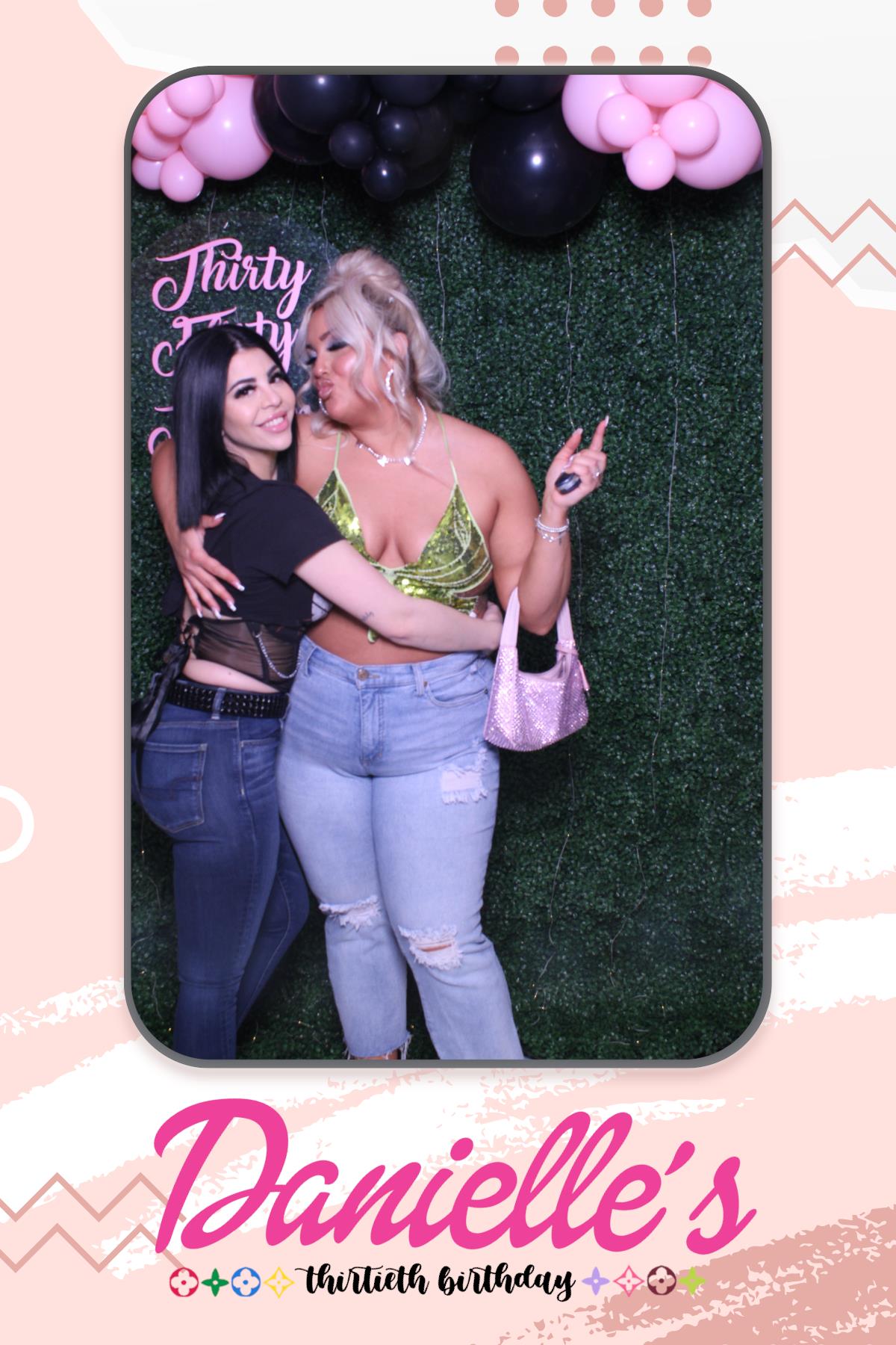 Danielle's 30th Birthday  | View more photos from the event at gallery.myselfiemirror.ca/u/romanmyselfiemirrorca/Danielles-30th-Birthday